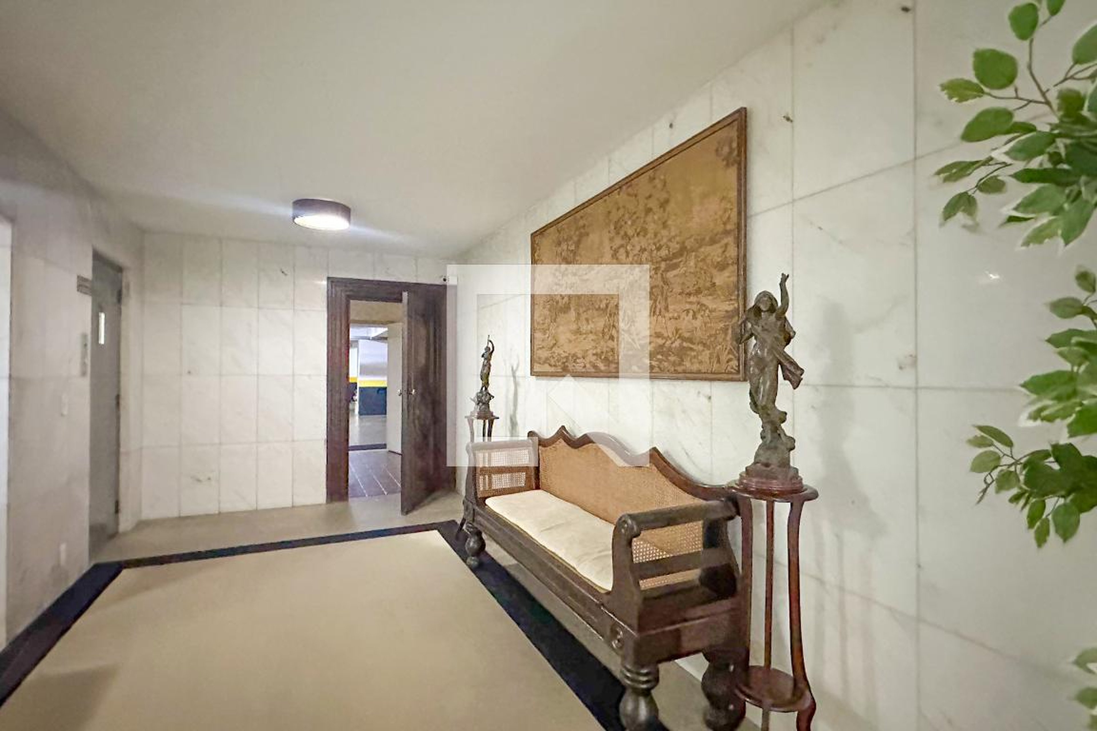 Entrada - Fernando de Lacerda