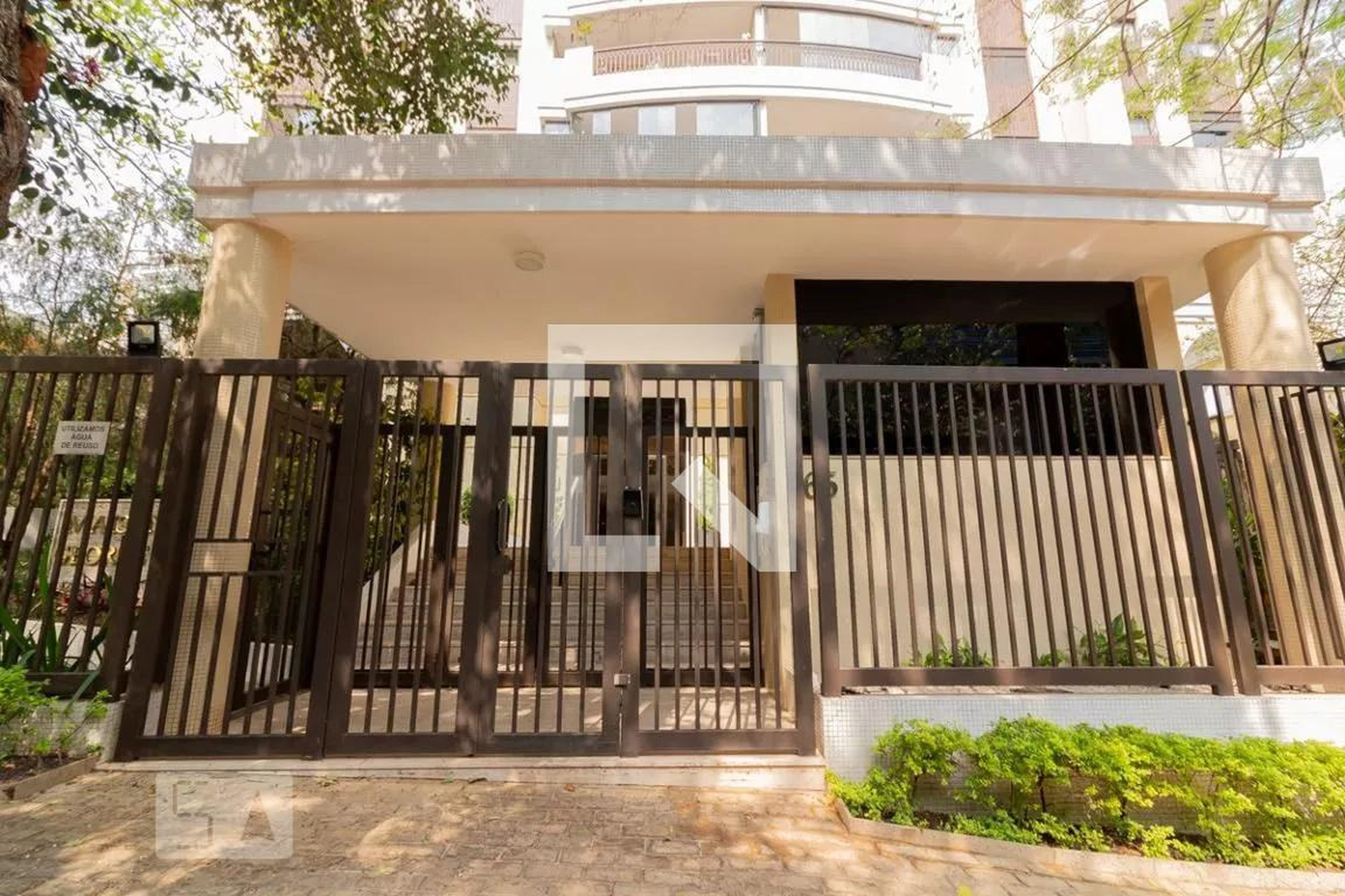 Fachada Condomínio Maison George V