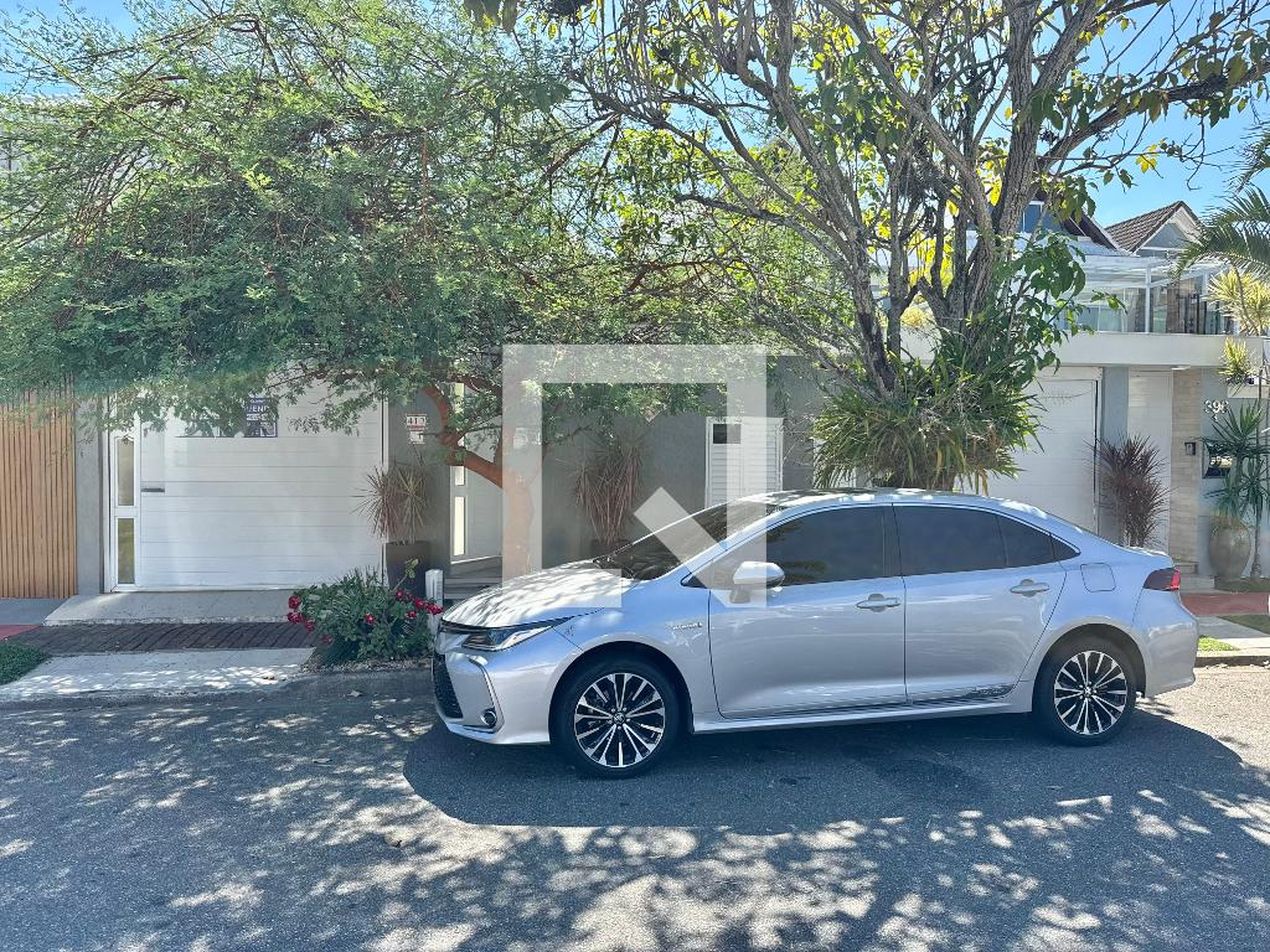 Fachada Condomínio em Rua Dina Sfat, 412