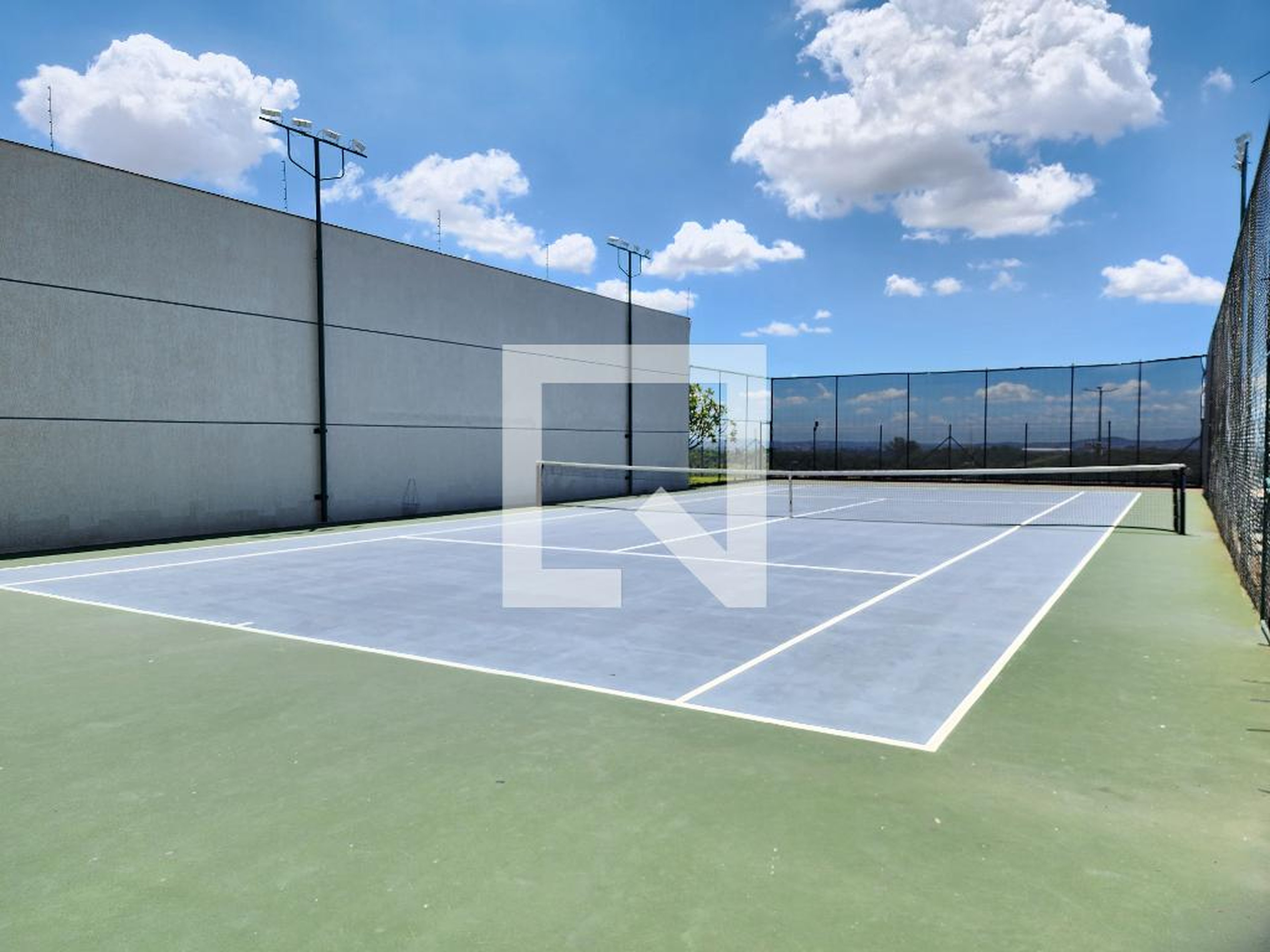 Quadra de Tenis - Edifício Residencial Por do Sol