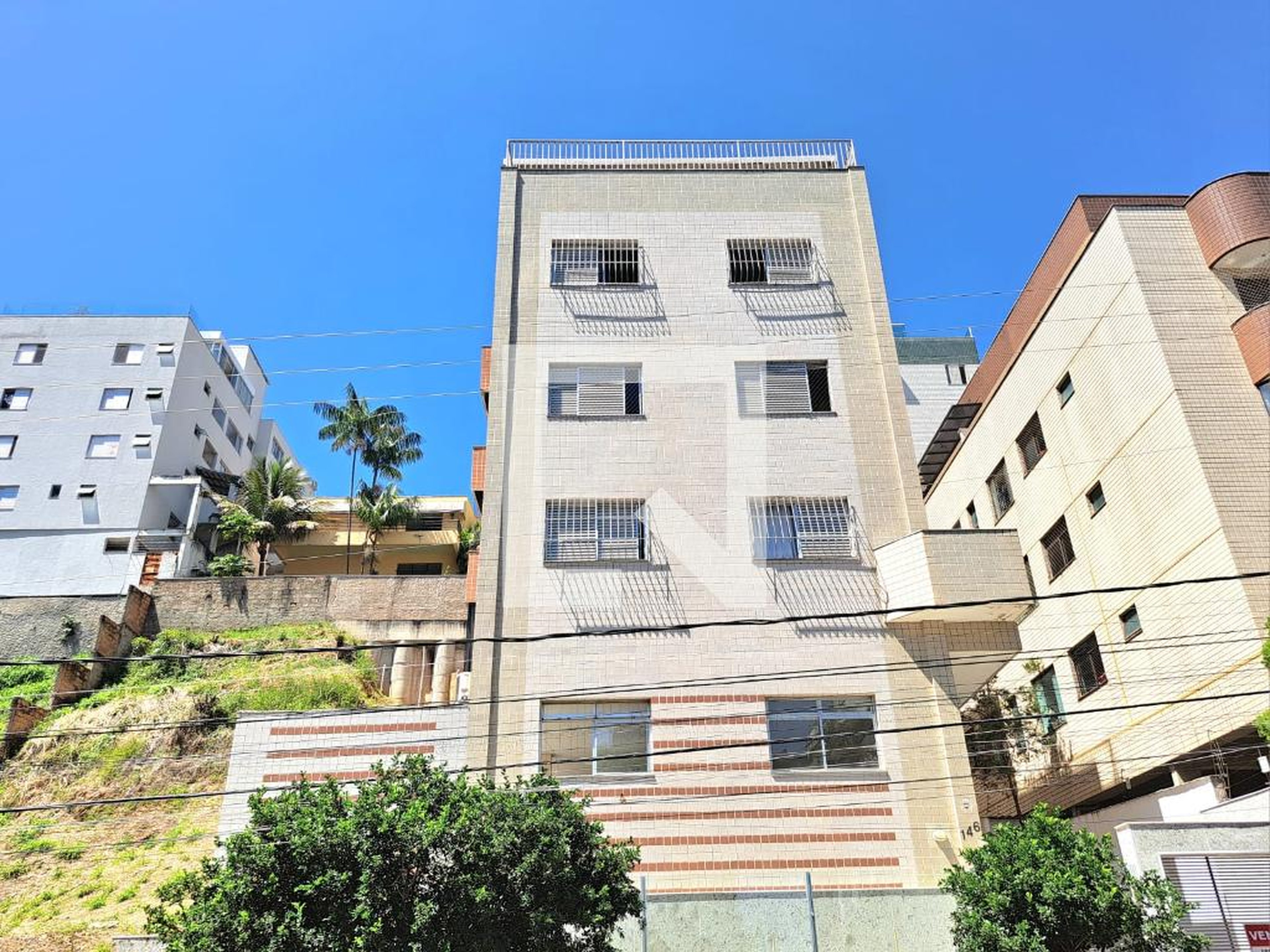 Fachada Condomínio em Rua Francisco Fernandes dos Santos, 146