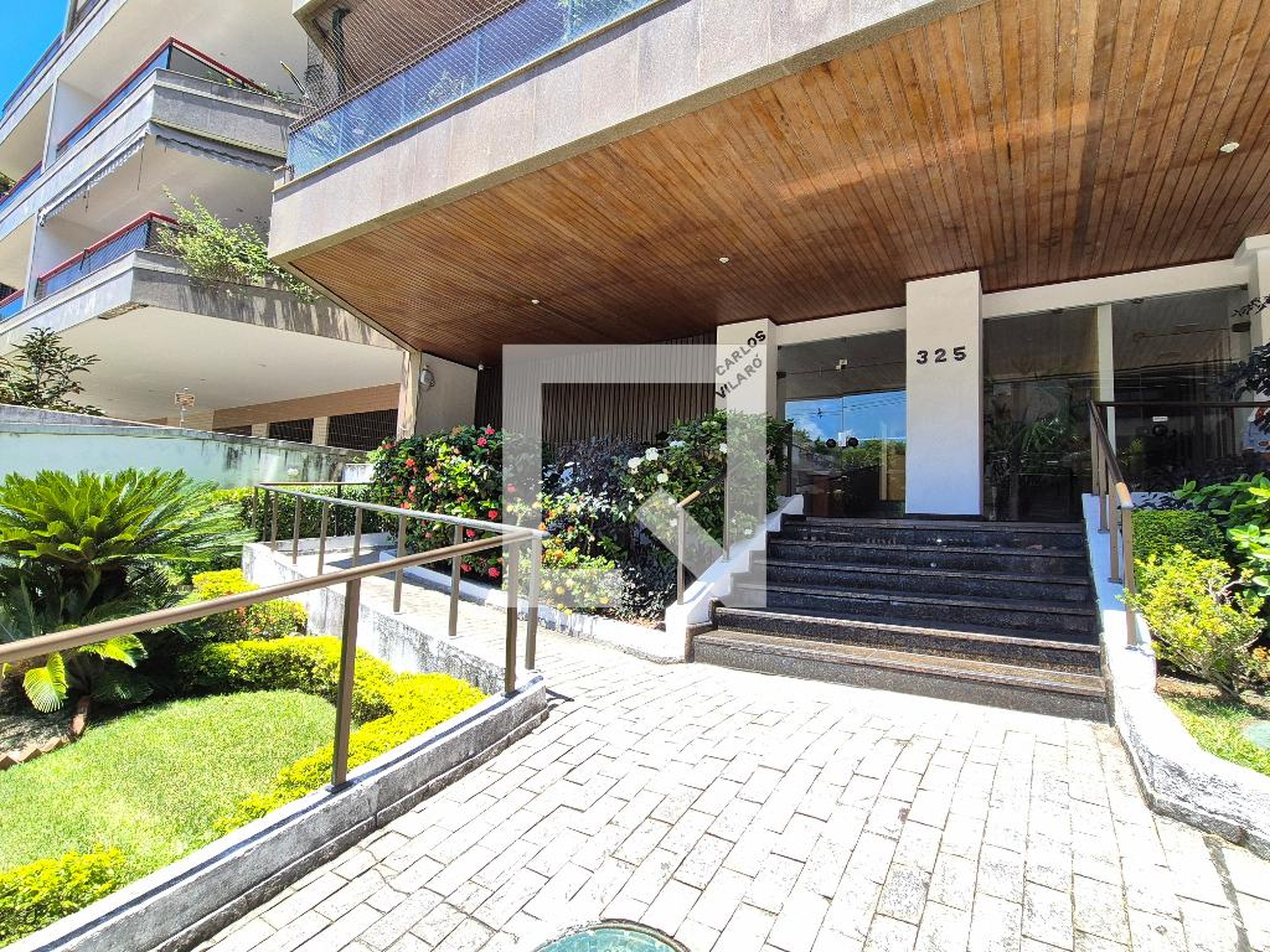 Entrada - Edifício Carlos Vilaró