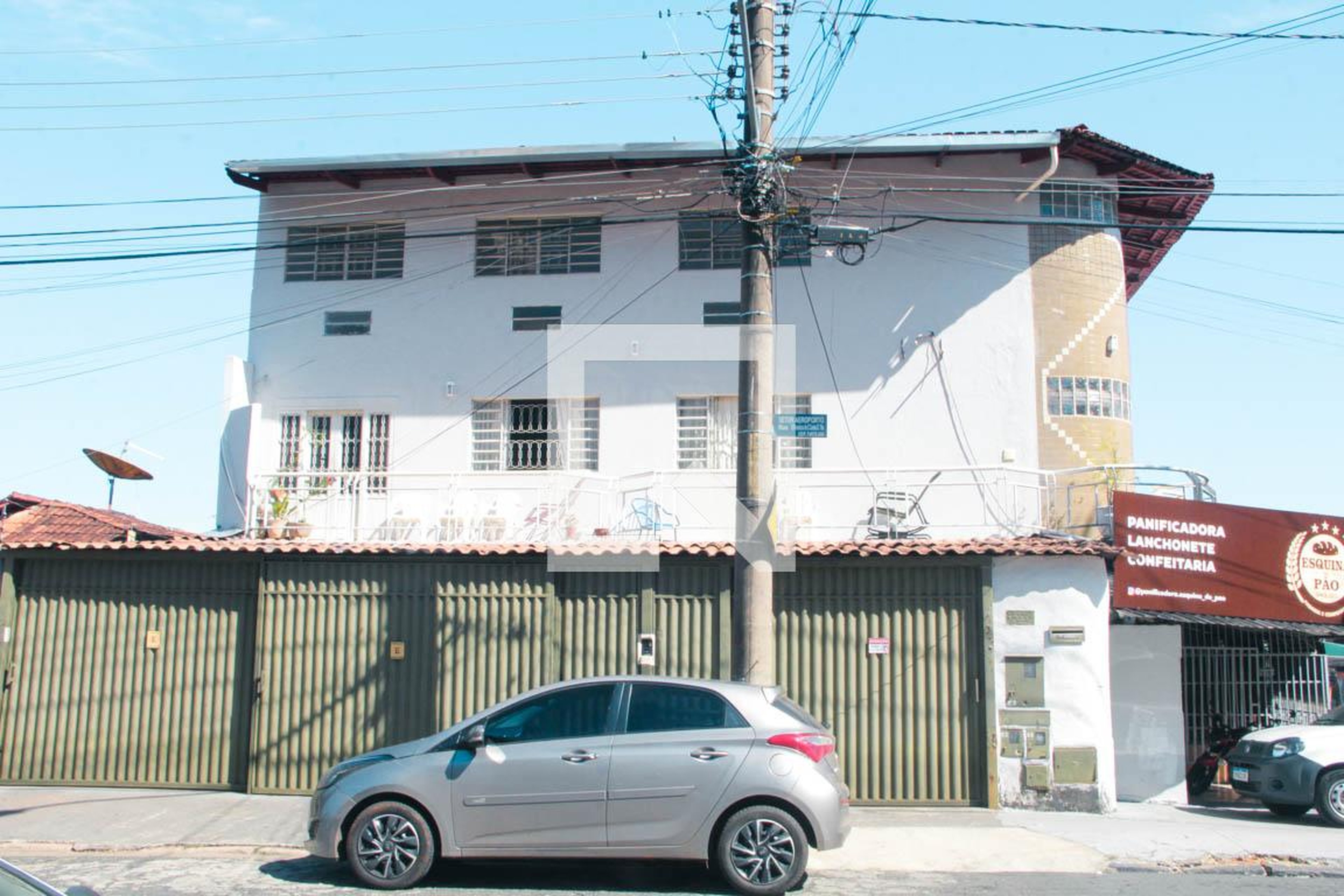 Fachada Condomínio em Rua Francisca Costa Cunha D. Tita, 279