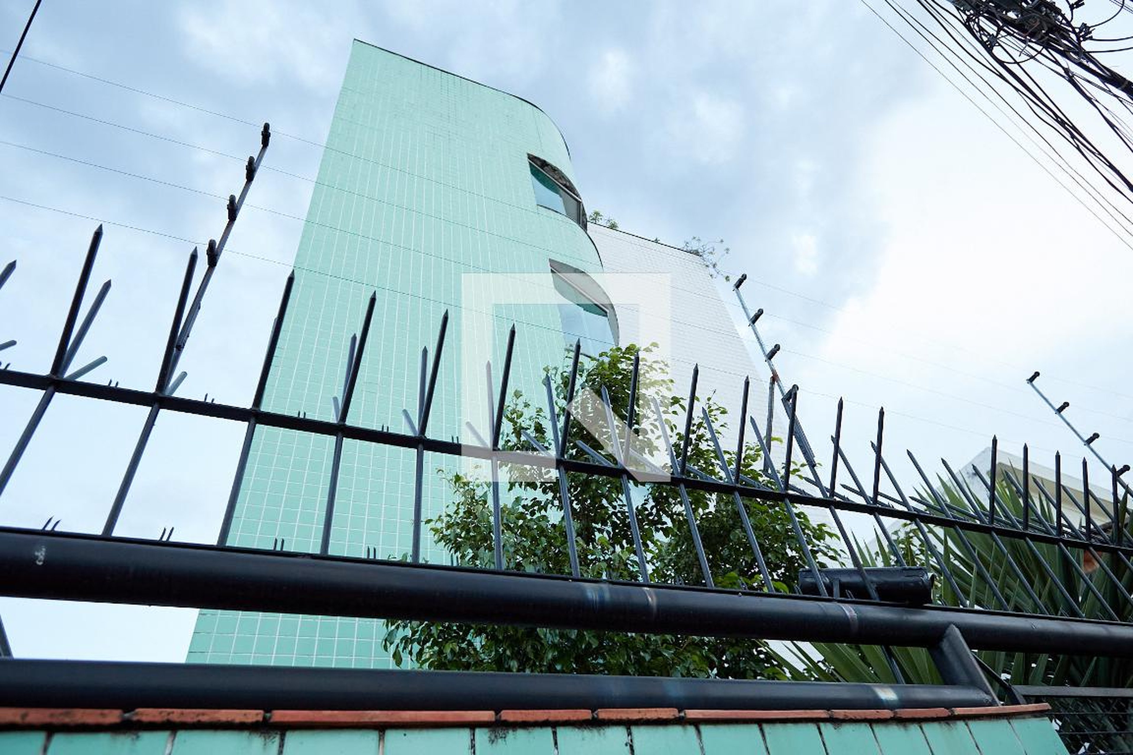 Fachada Condomínio em Rua Niterói, 74