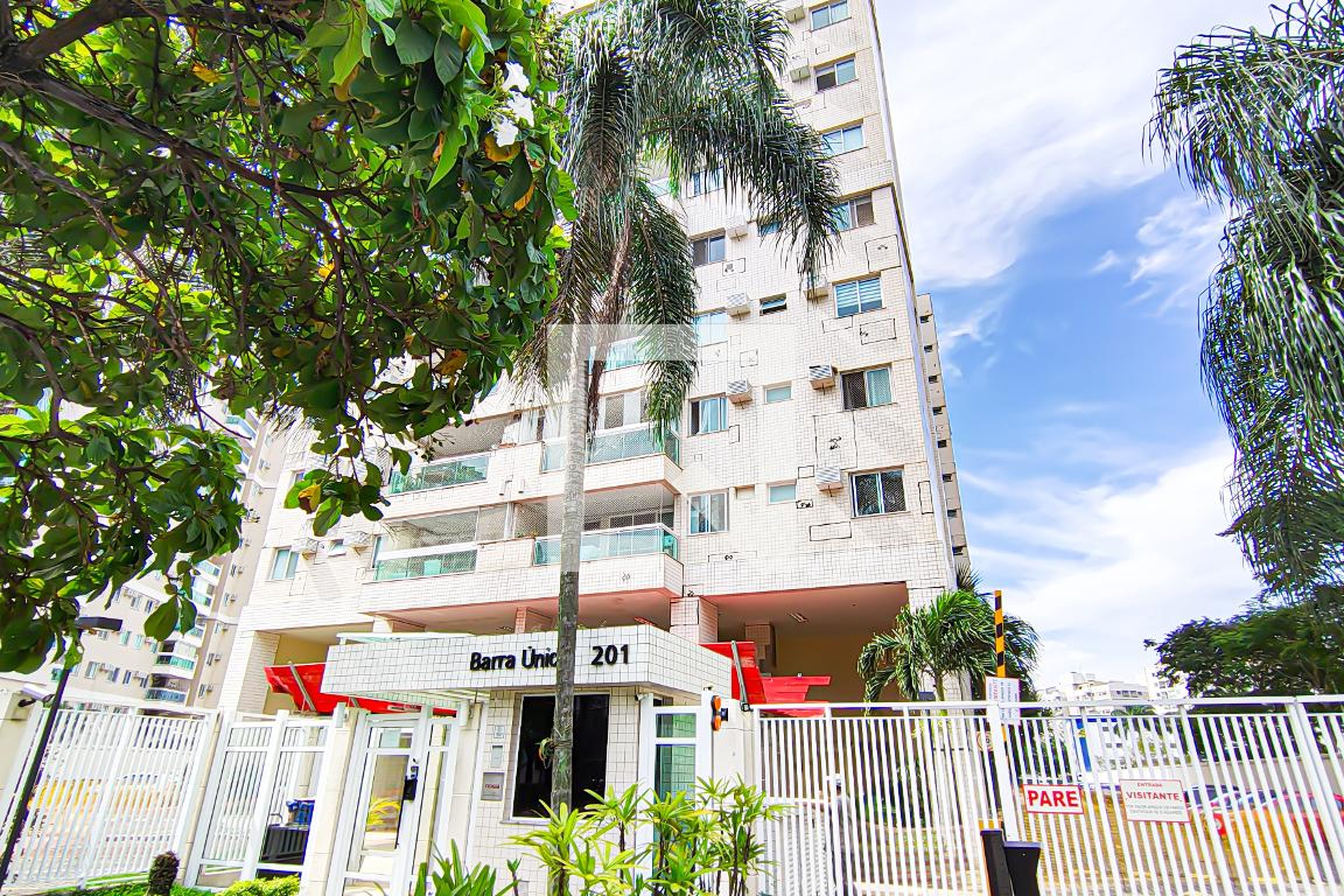 Fachada do Prédio Condomínio Barra Único