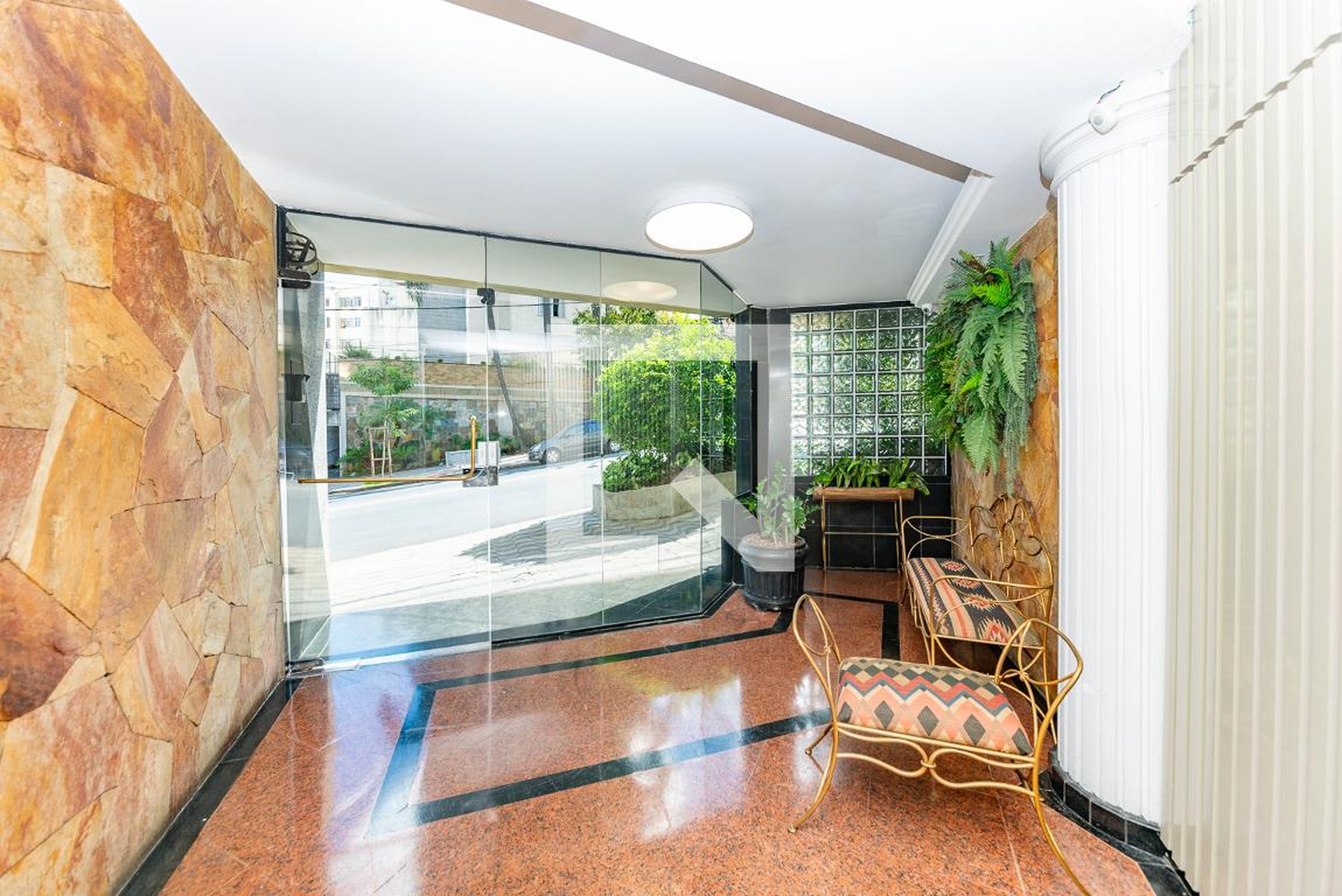 Hall de entrada Condomínio em Rua André Cavalcanti, 161