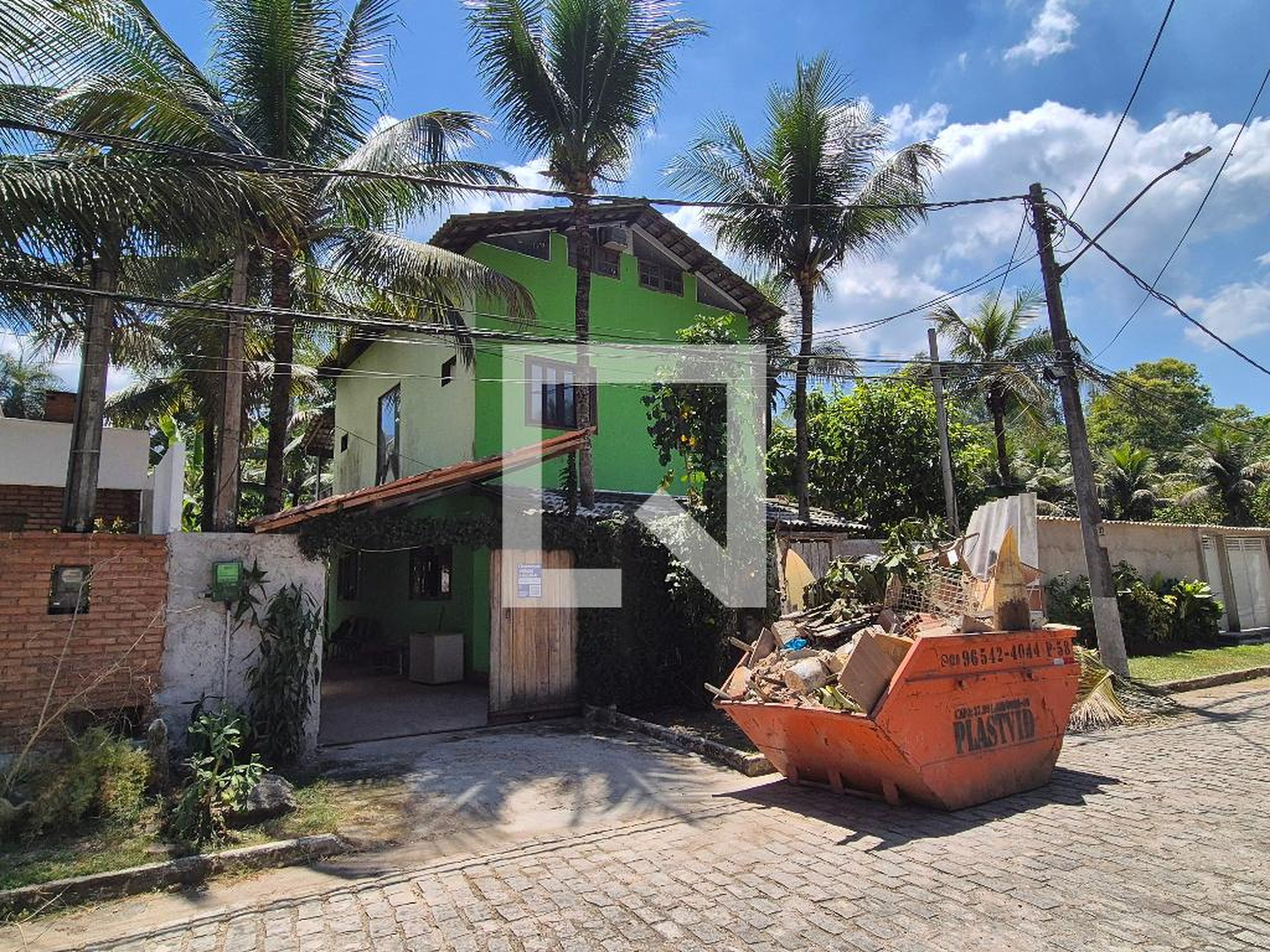 Fachada Condomínio em Rua Serra Dourada, 359