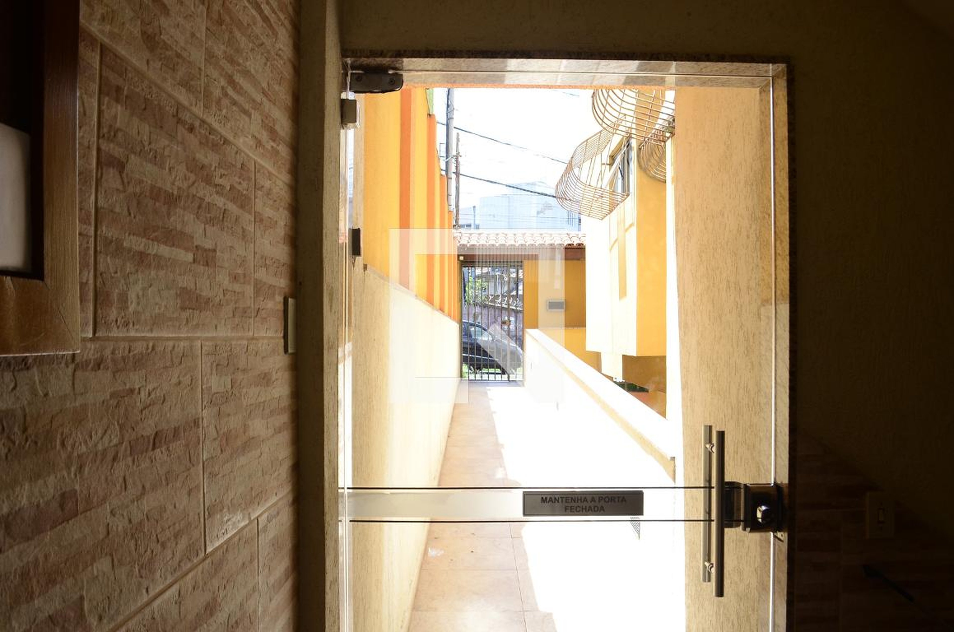 Hall de entrada Condomínio em Rua Sabará, 845