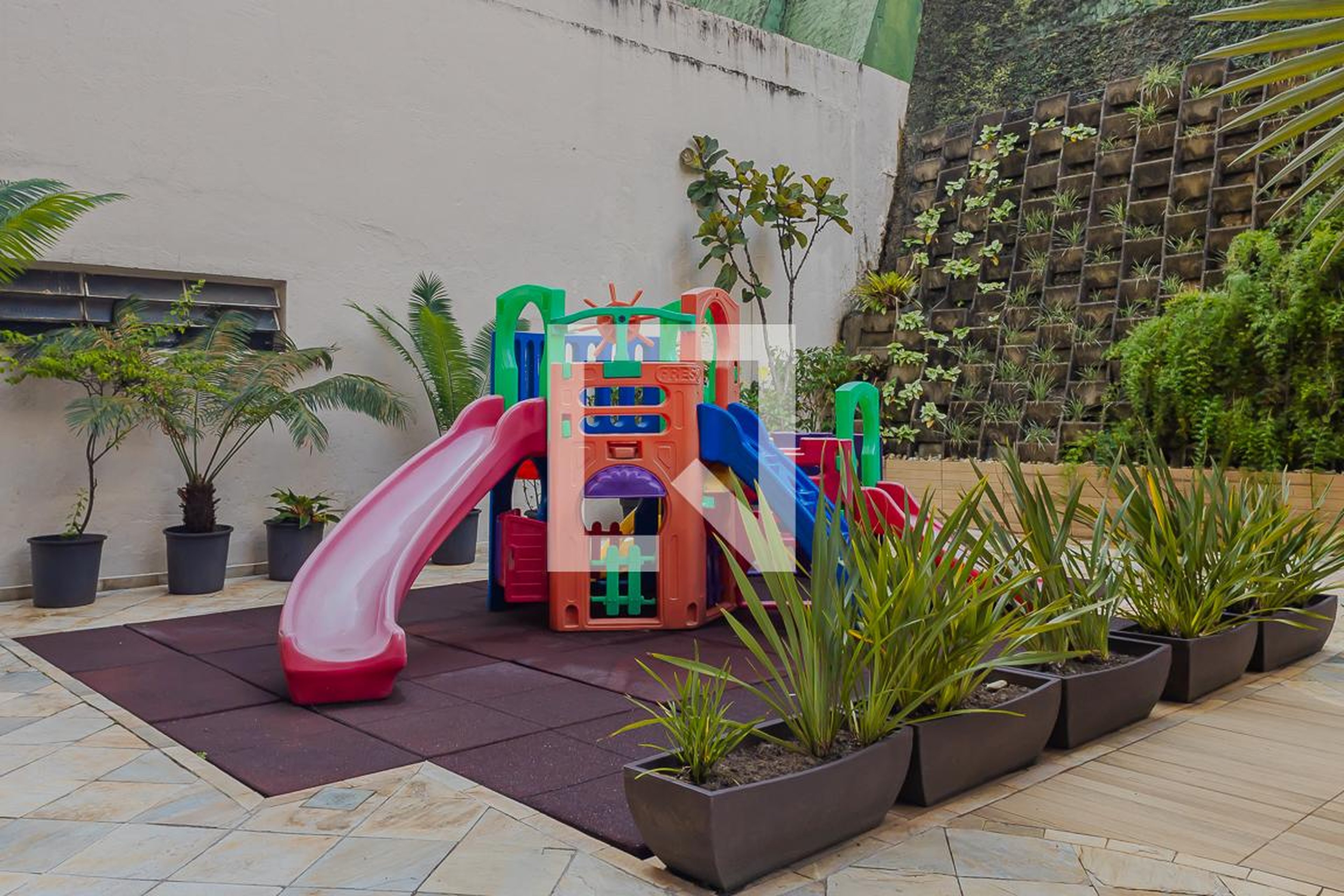 Playground - Edifício Conde de Guimaraes