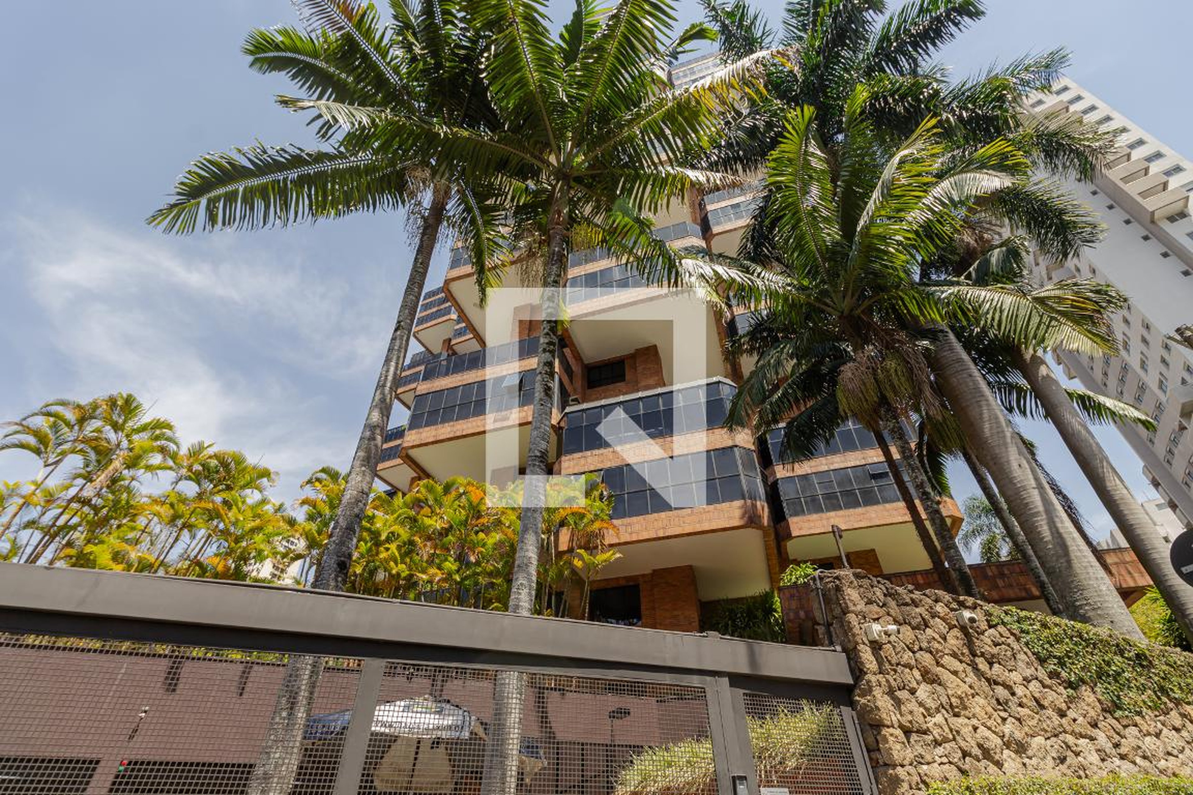 Fachada Condomínio Plaza Doro