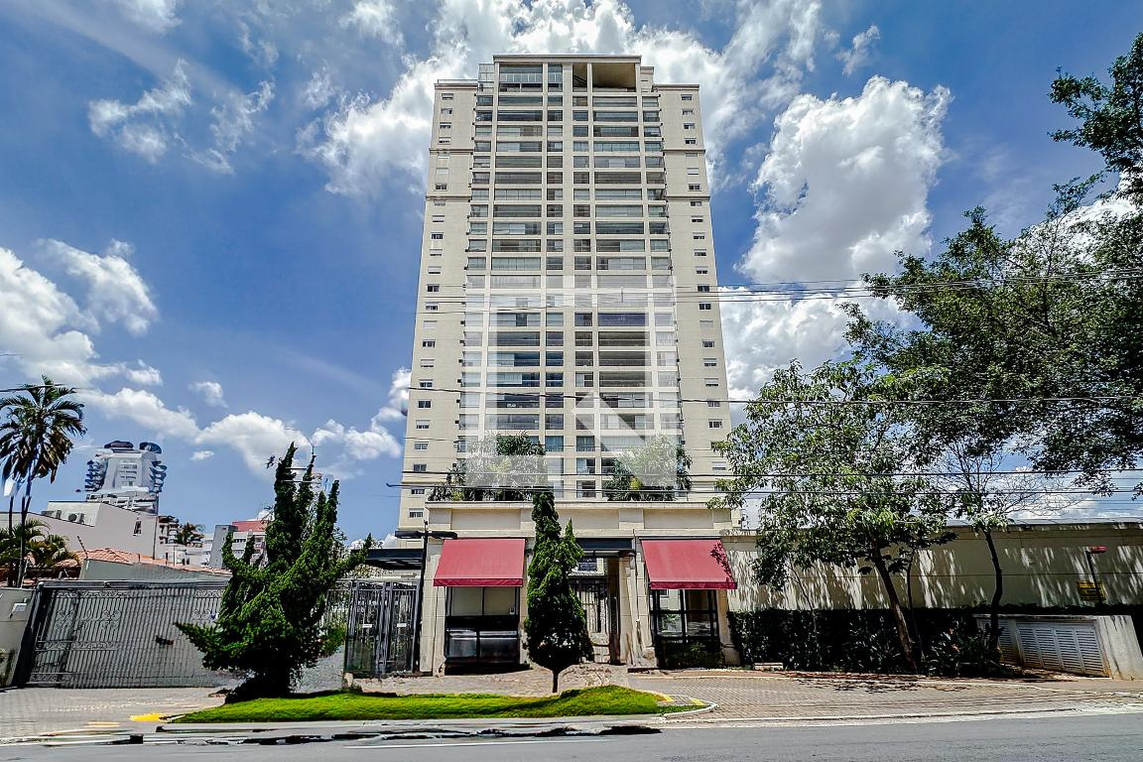 Fachada Condomínio em Praça Wilhelm Bernauer, 1227