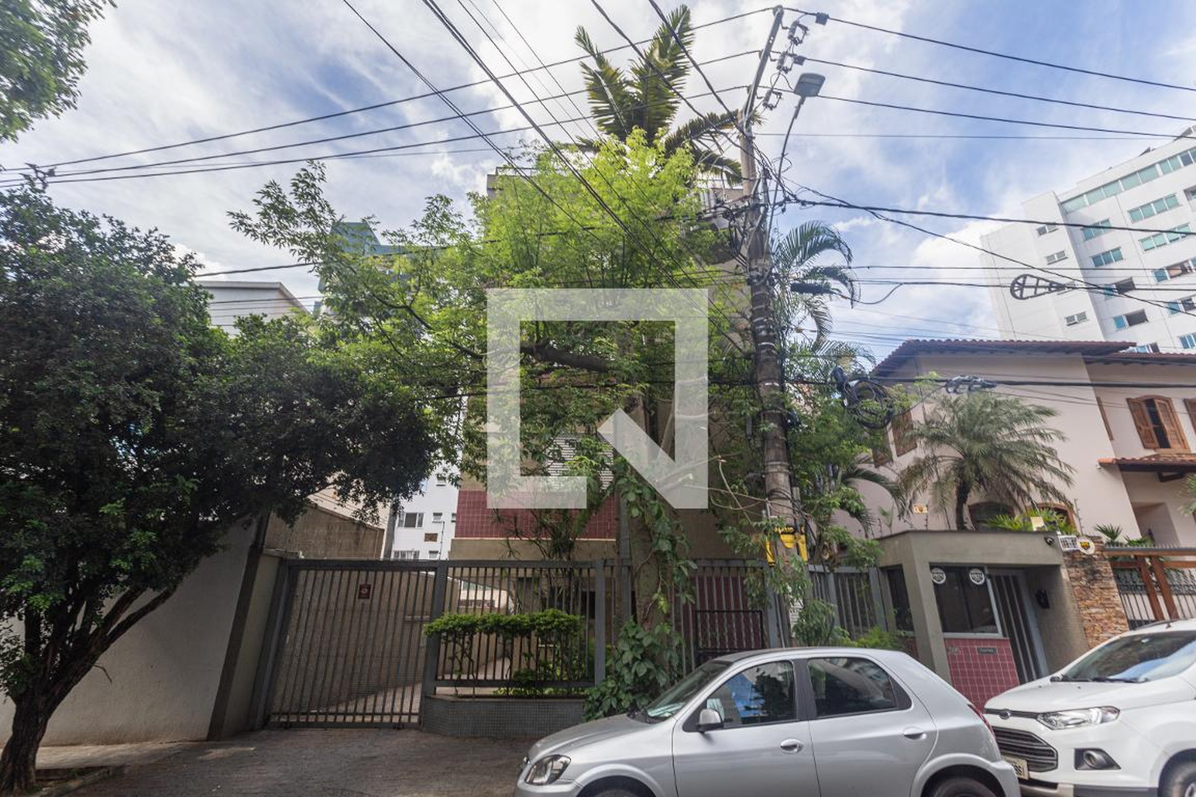 Fachada Condomínio em Rua Herculano de Freitas, 818