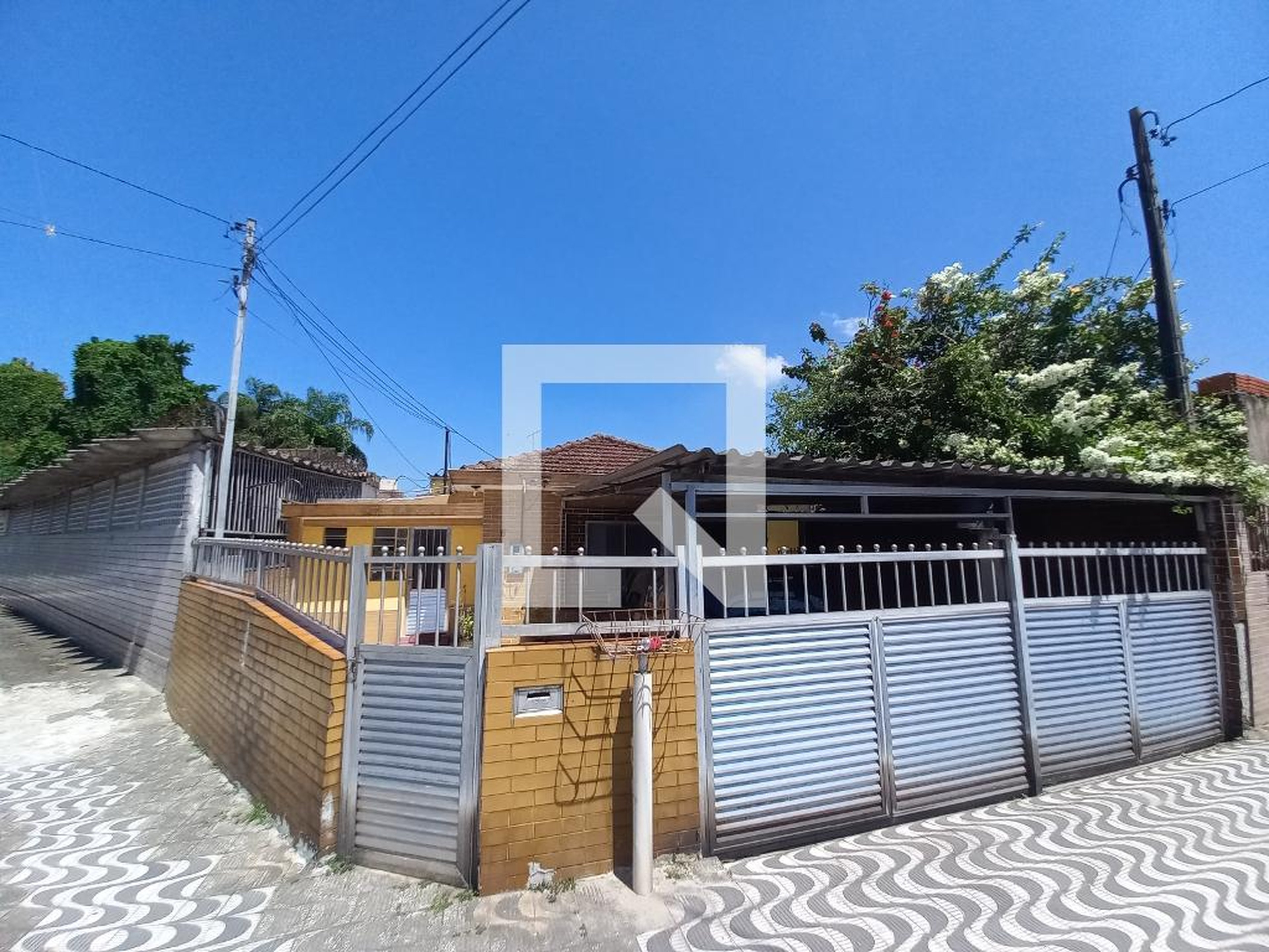 Fachada Condomínio em Rua Palmeira dos Índios, 5