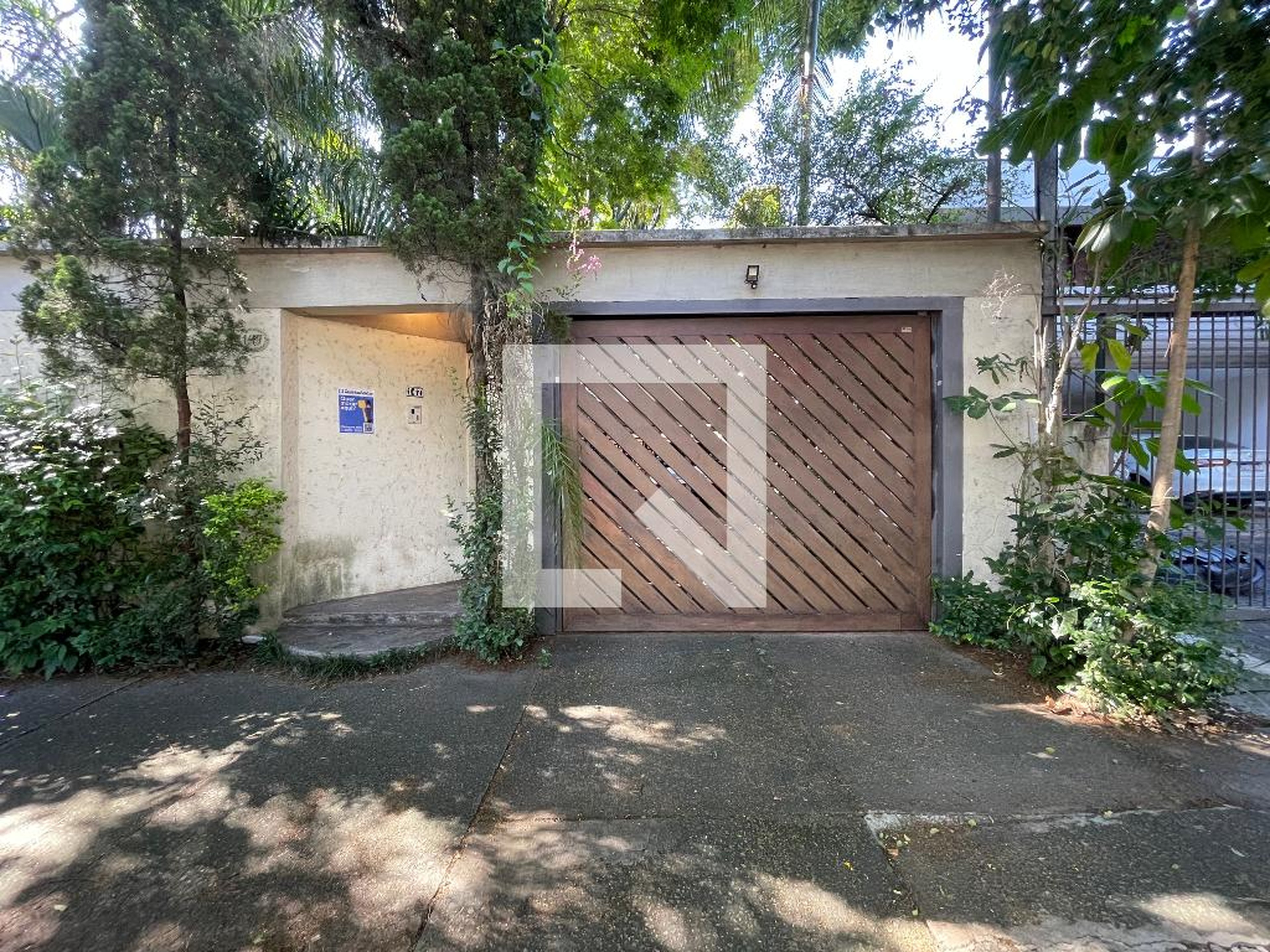 Fachada Condomínio em Rua Murtinho Nobre, 147