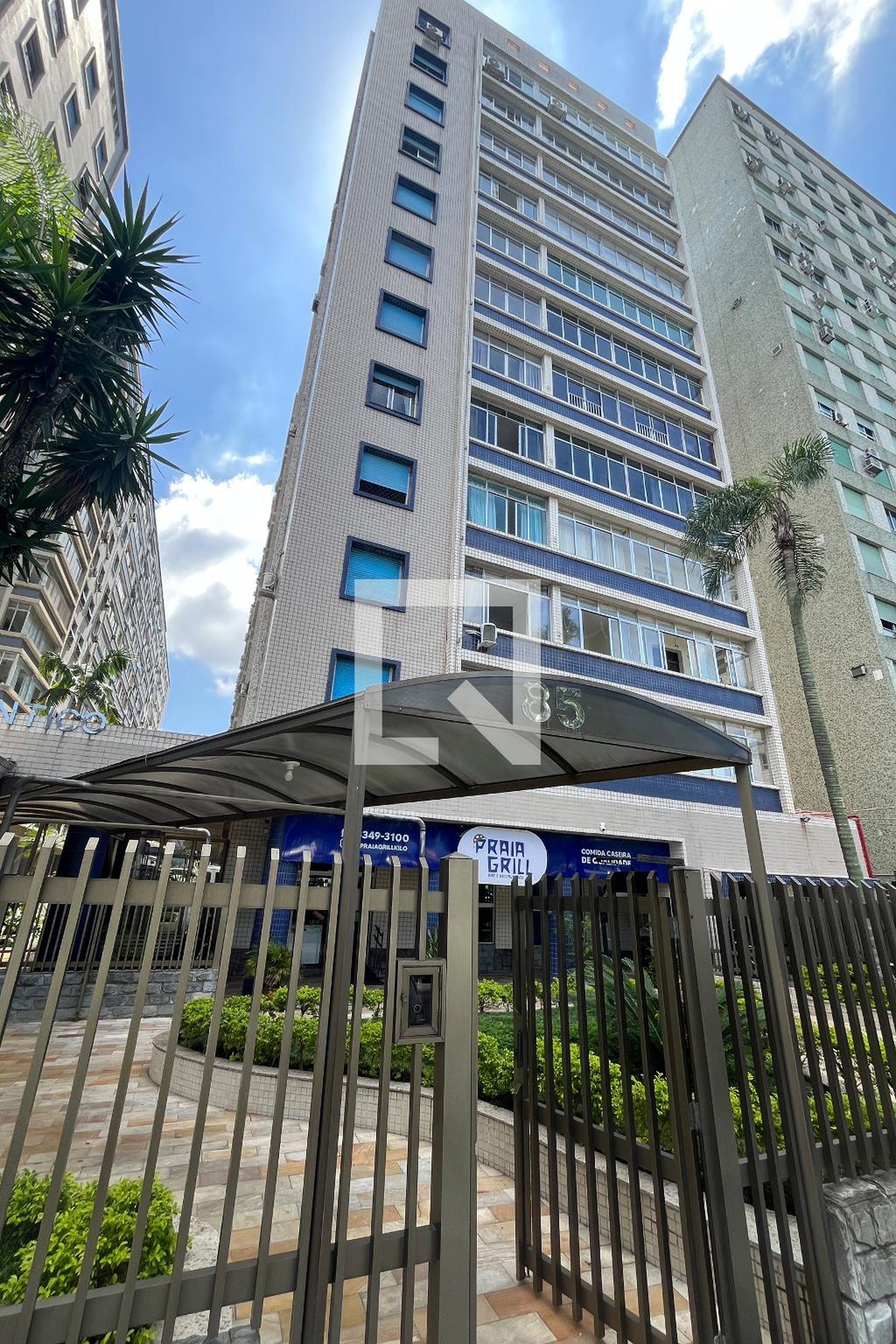 Fachada do Prédio Condomínio em Avenida Bartholomeu de Gusmão, 86