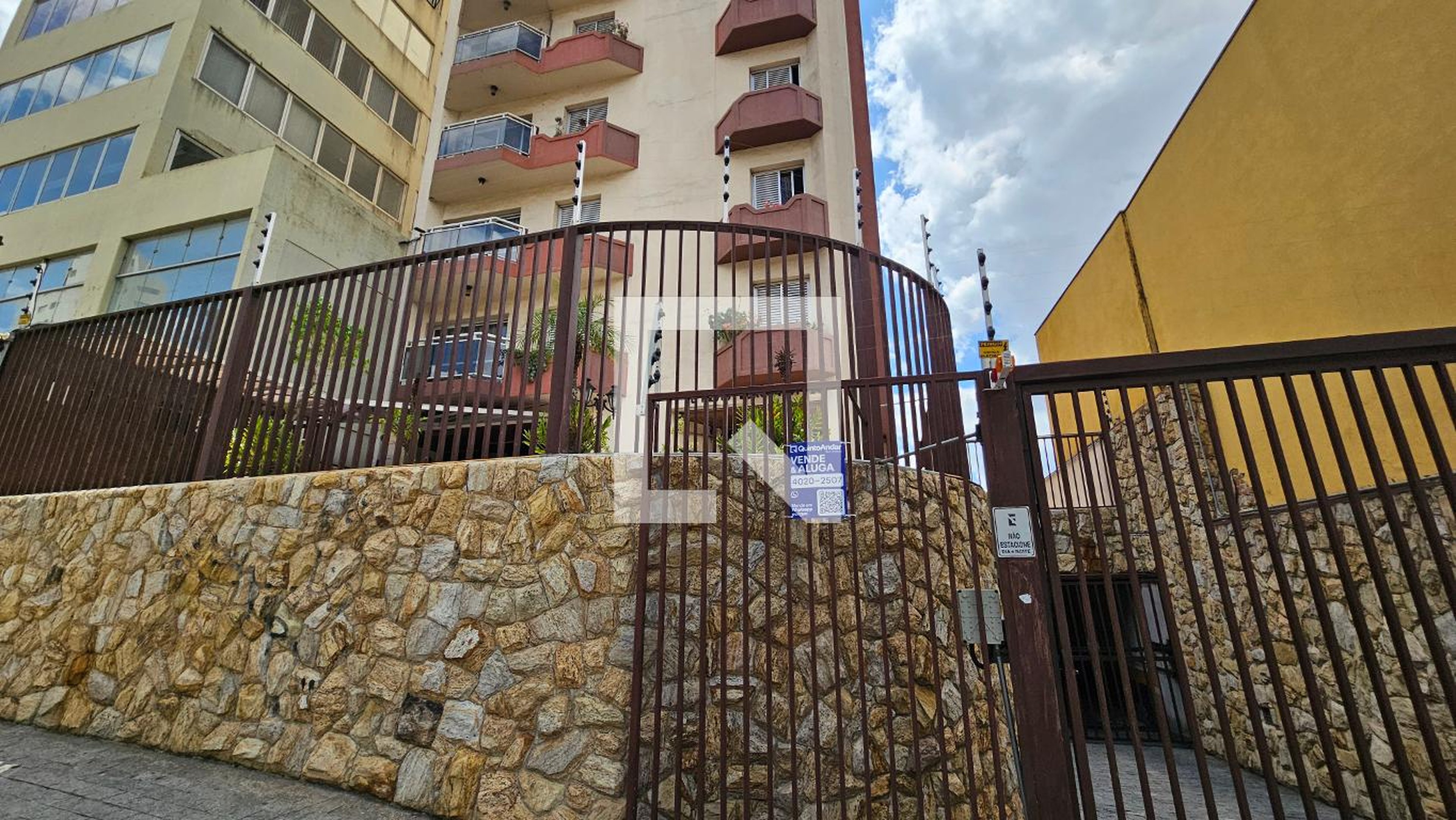 Fachada Edifício Névio Borgonovi