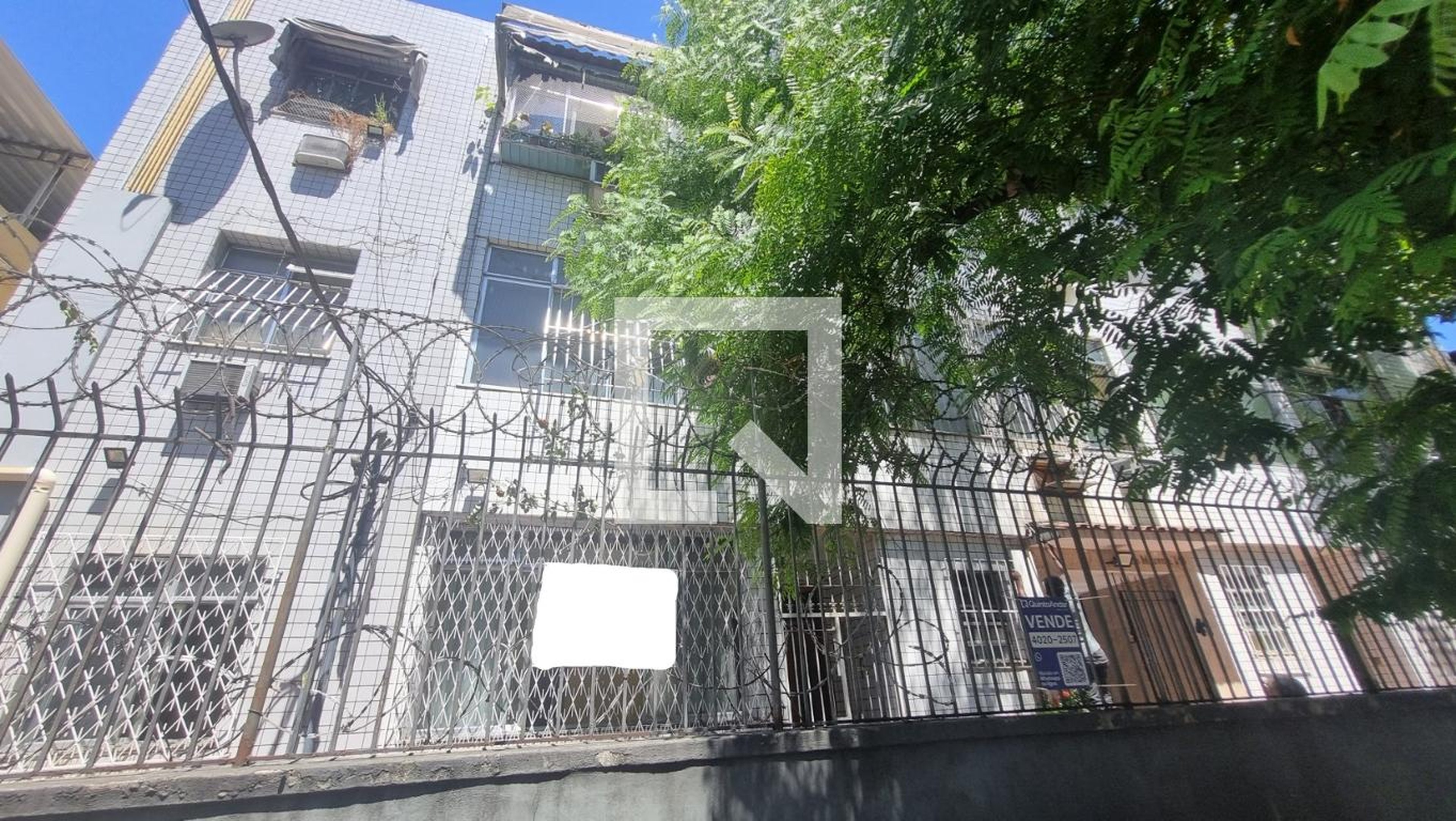 Fachada Condomínio em Rua Maxwell, 419