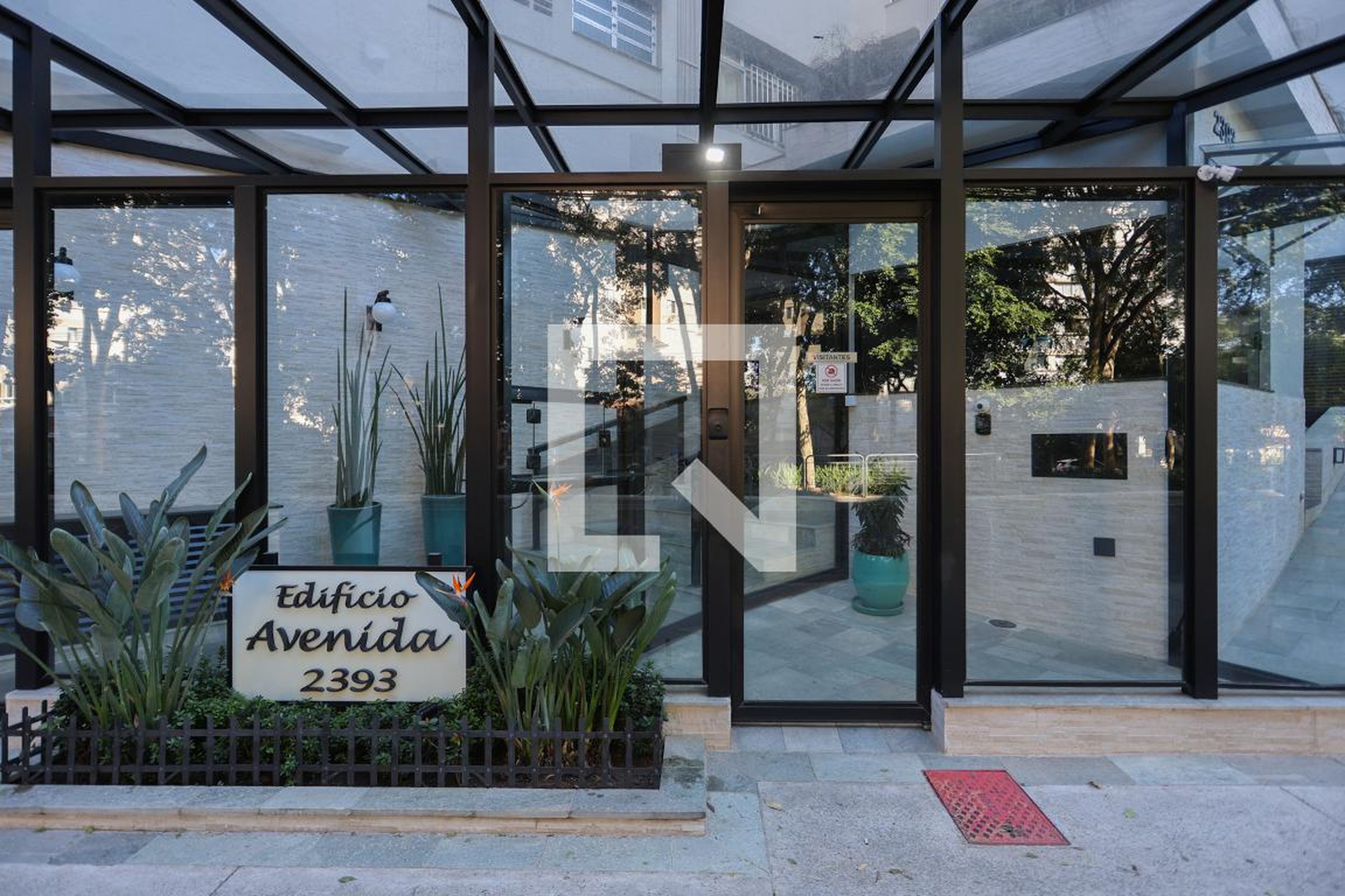 Fachada do condomínio Edifício Avenida