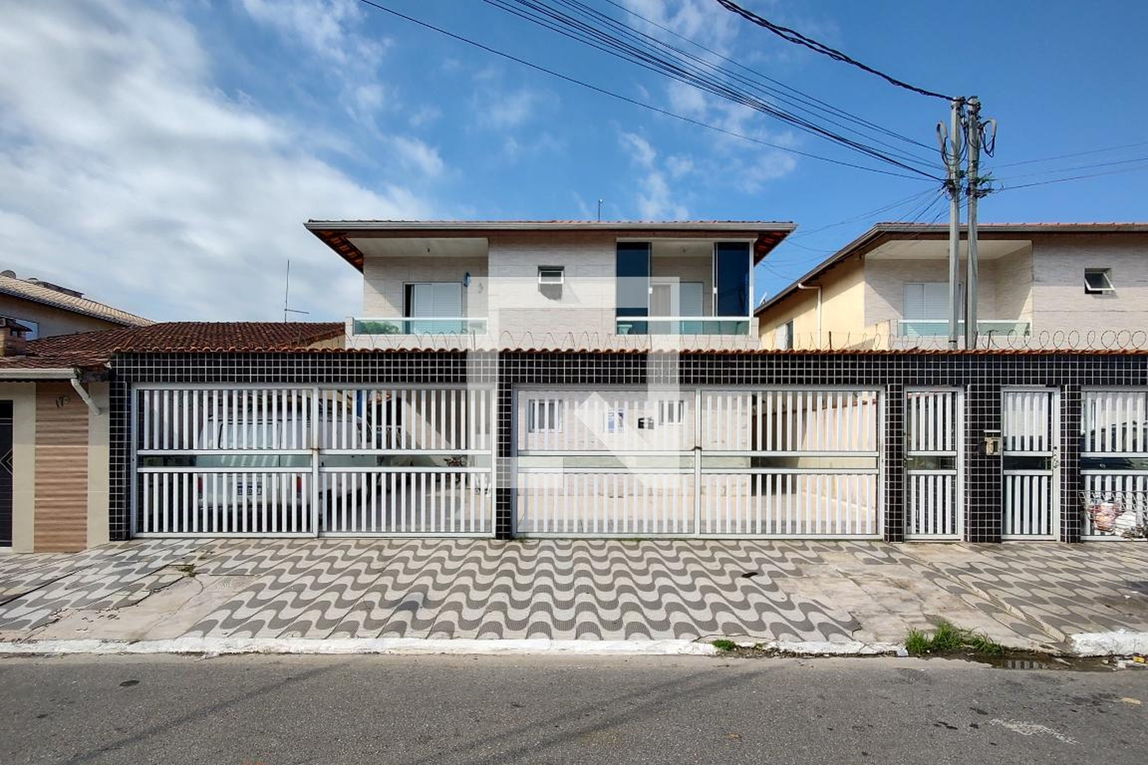 Fachada Condomínio em Avenida Professora Heleny Rosa, 172