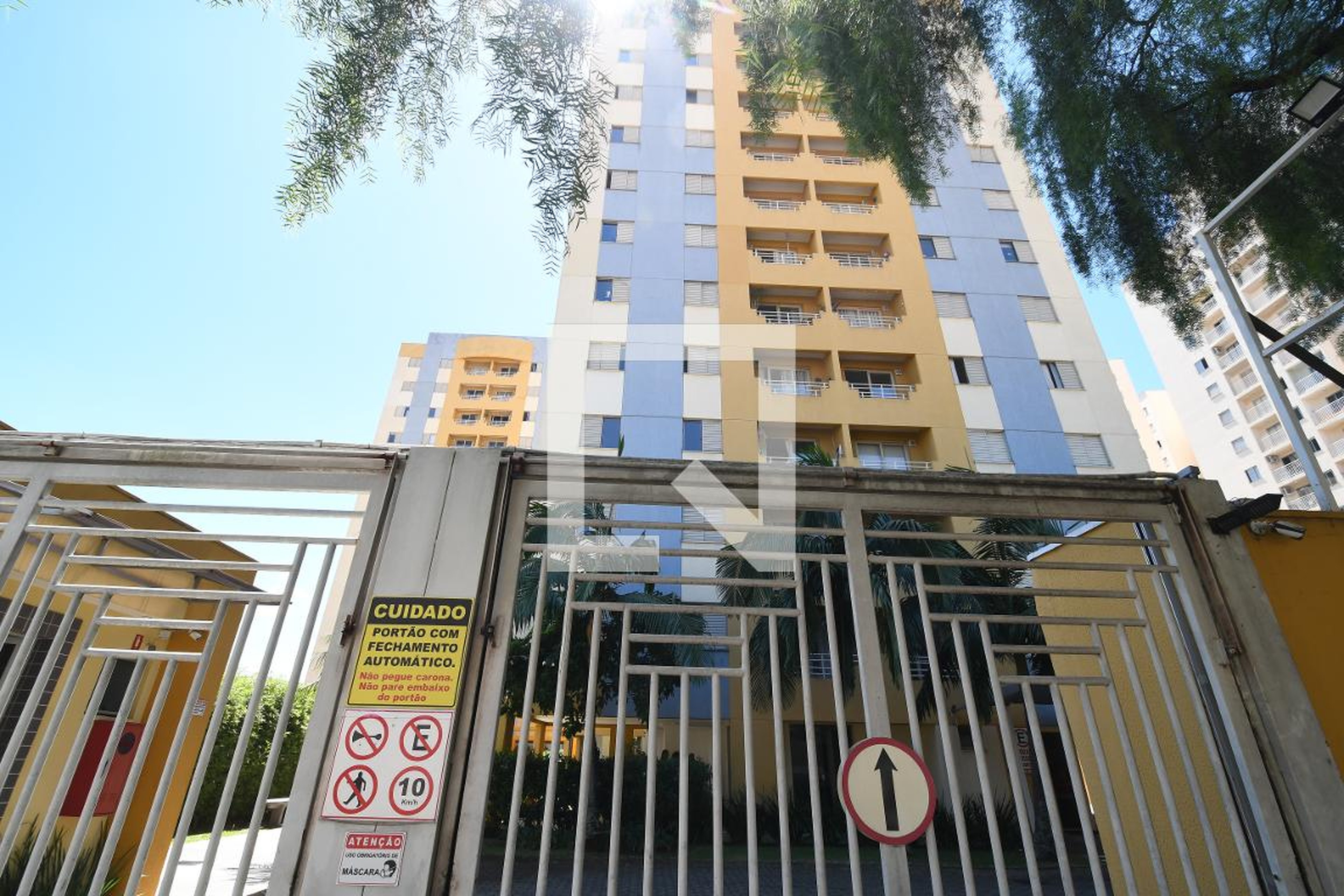 Fachada do Prédio Condomínio San Francisco Gardens