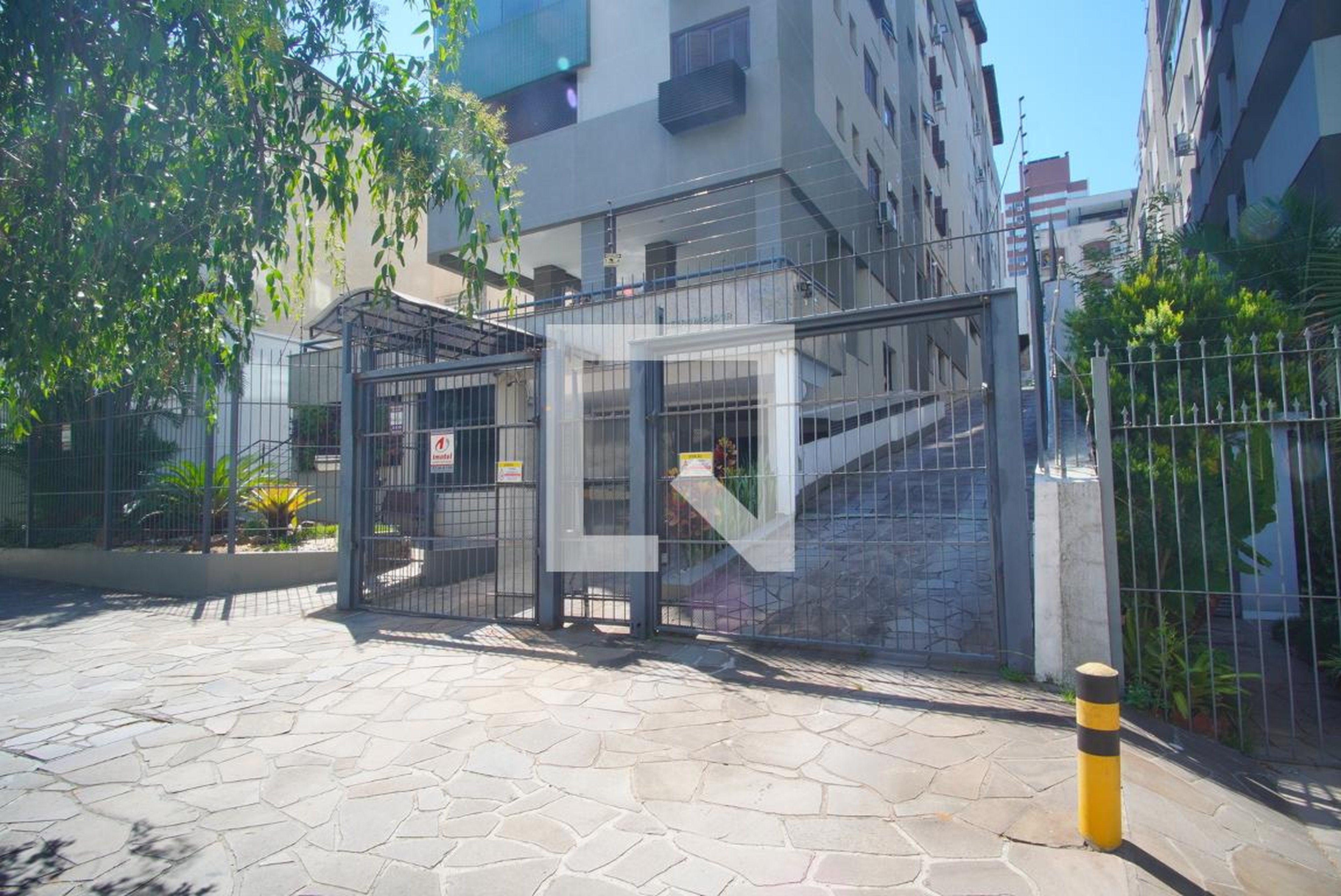 Fachada Condomínio em Avenida Coronel Lucas de Oliveira, 2608