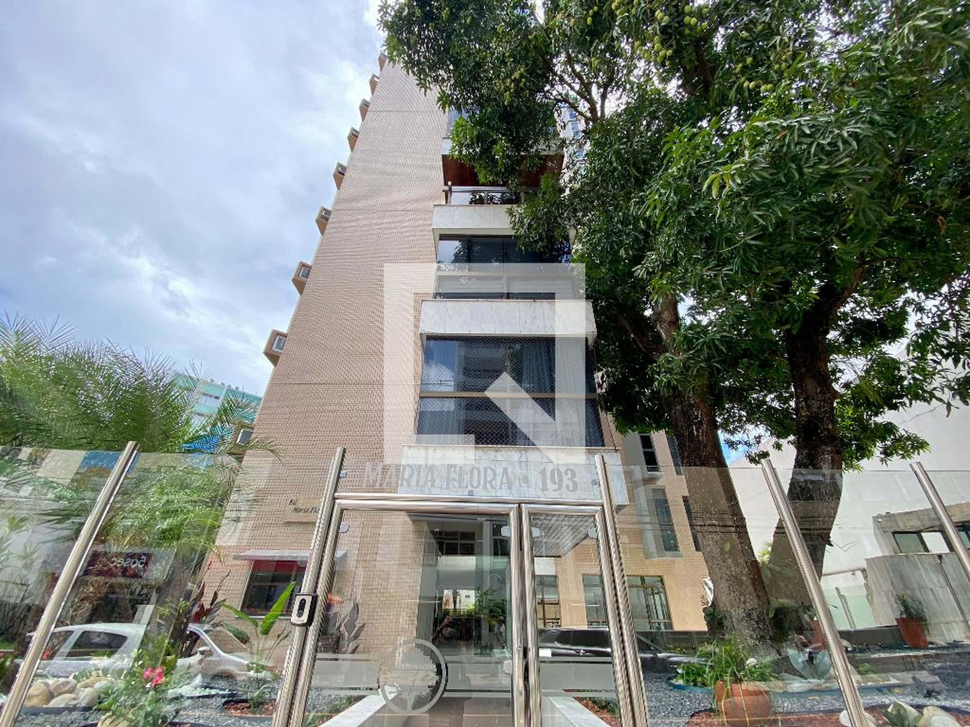 Fachada Condomínio Maria Flora