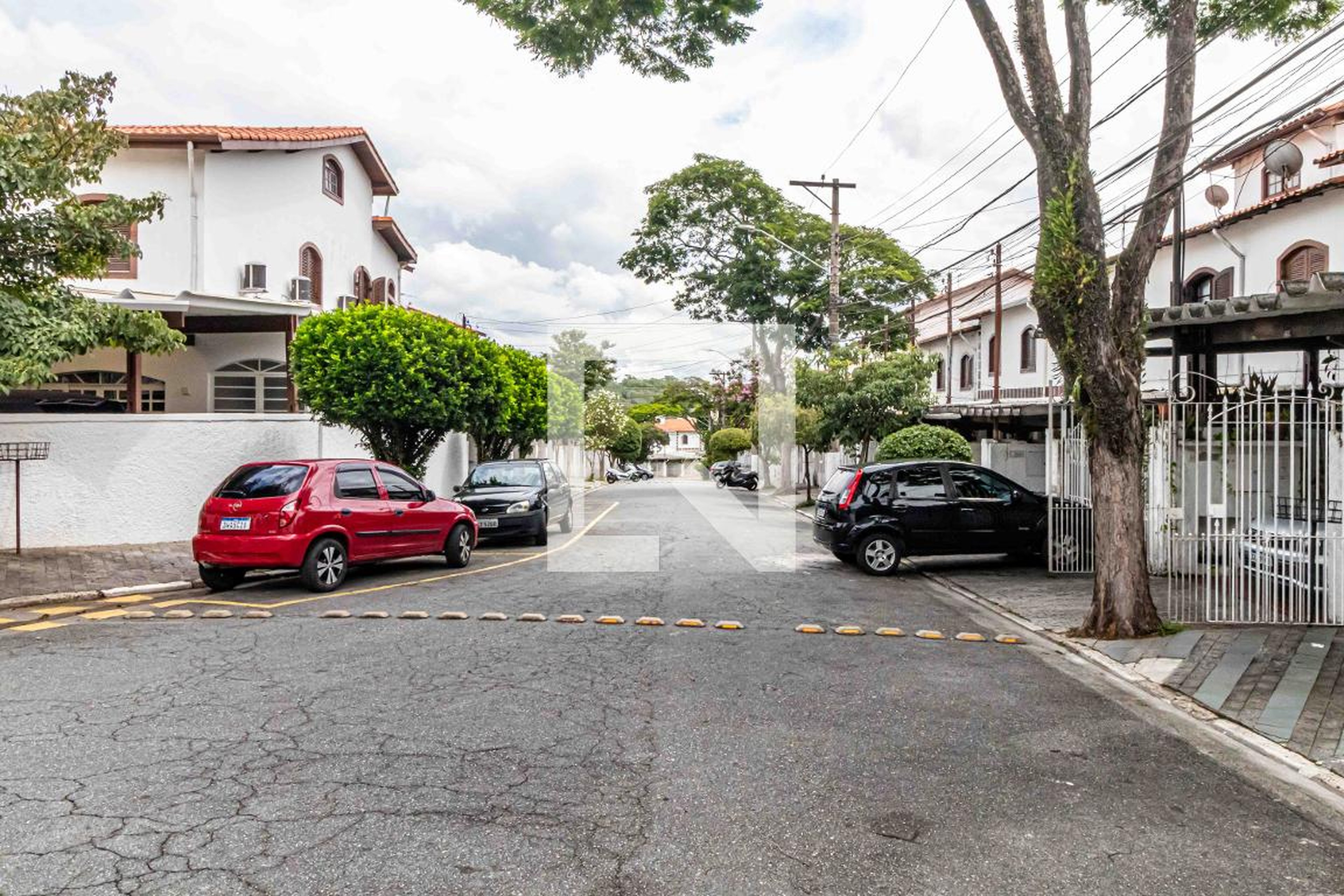 Condomínio - Conjunto Residencial Dracena