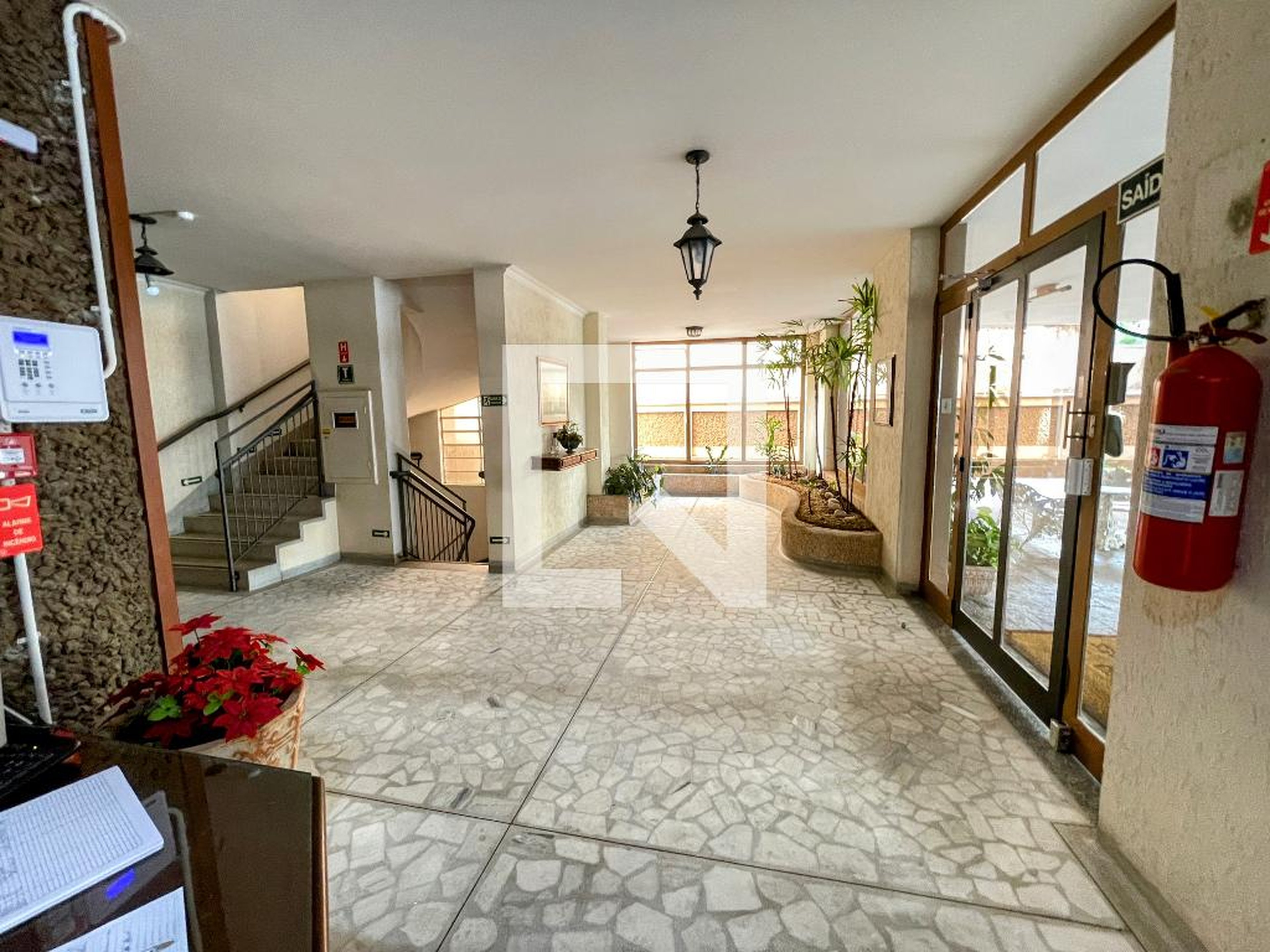 Hall de entrada - Octávio Mendes