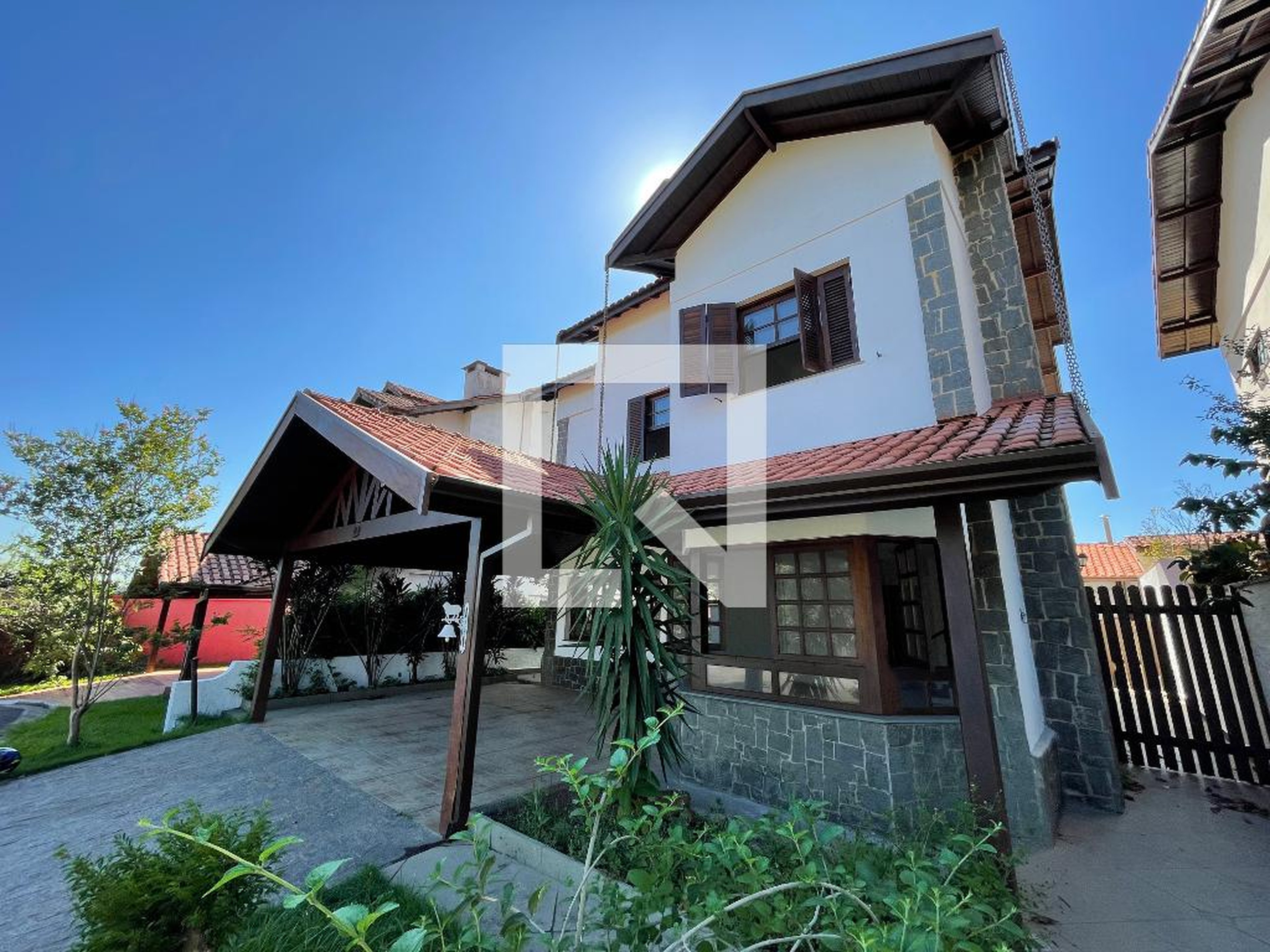 Fachada Condomínio em Estrada do Lutero, 1771