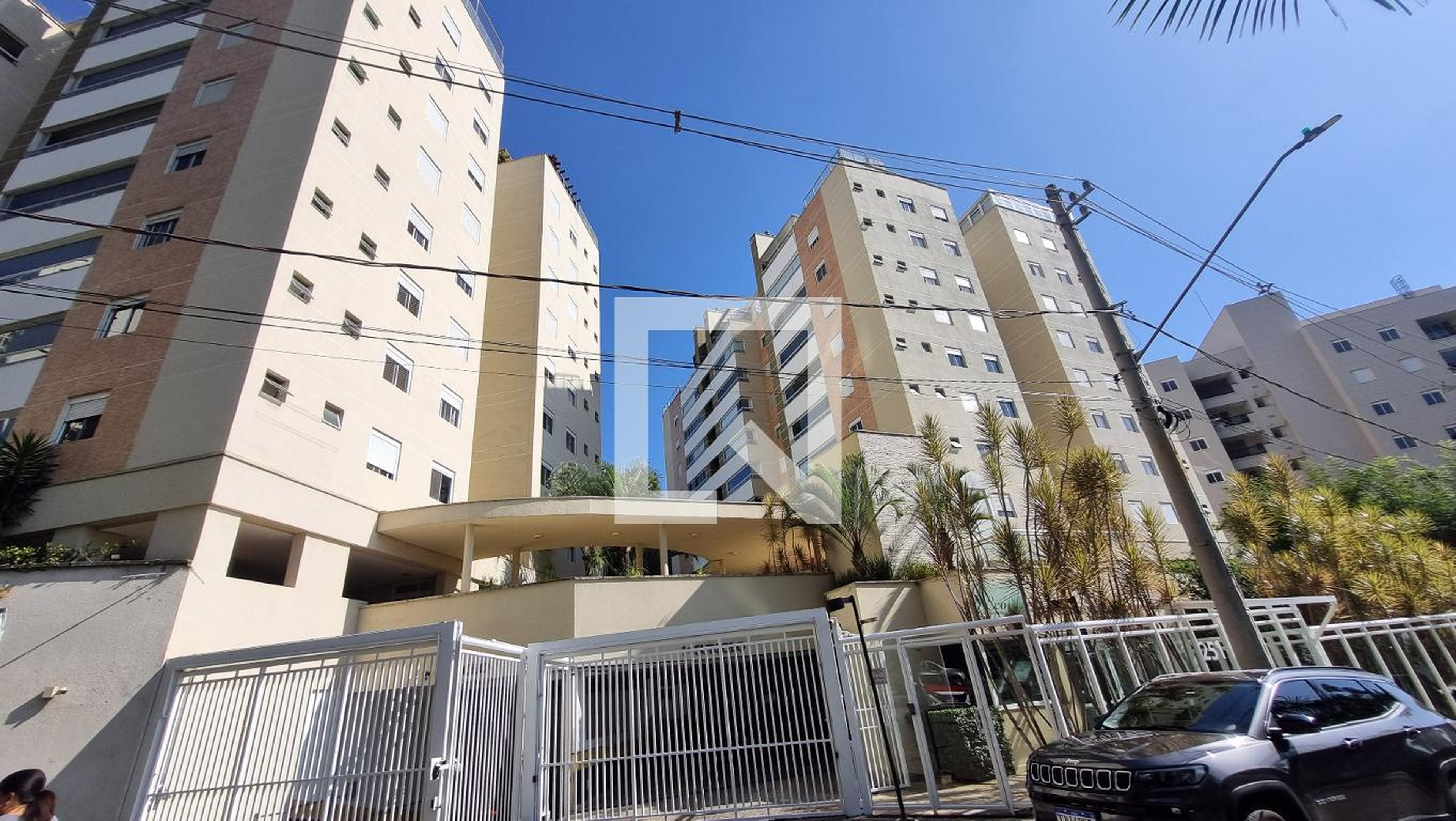 Fachada Condomínio em Rua Correggio, 2251