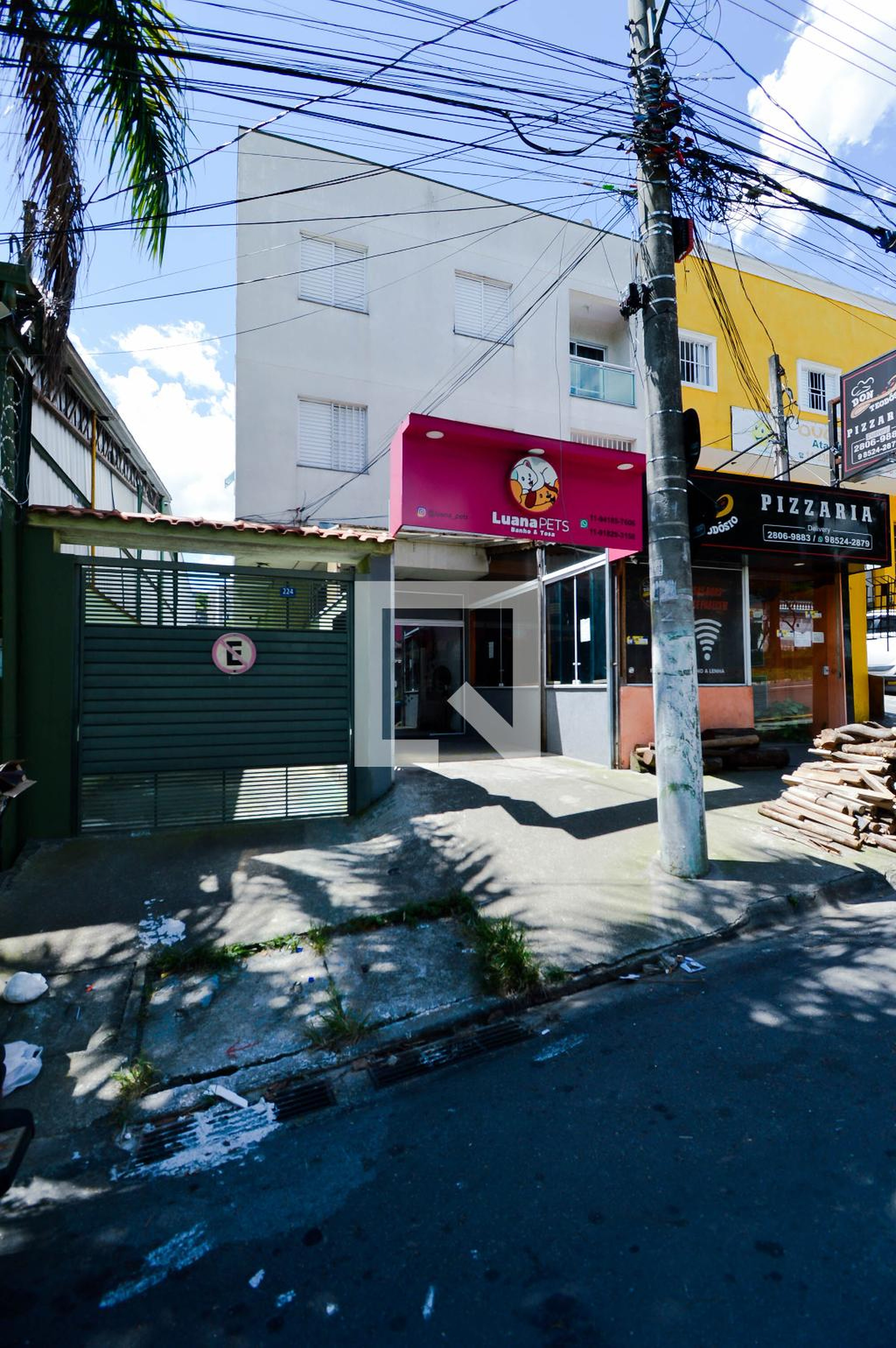 Fachada do Prédio Condomínio em Avenida Maria Gebin de Moraes, 224