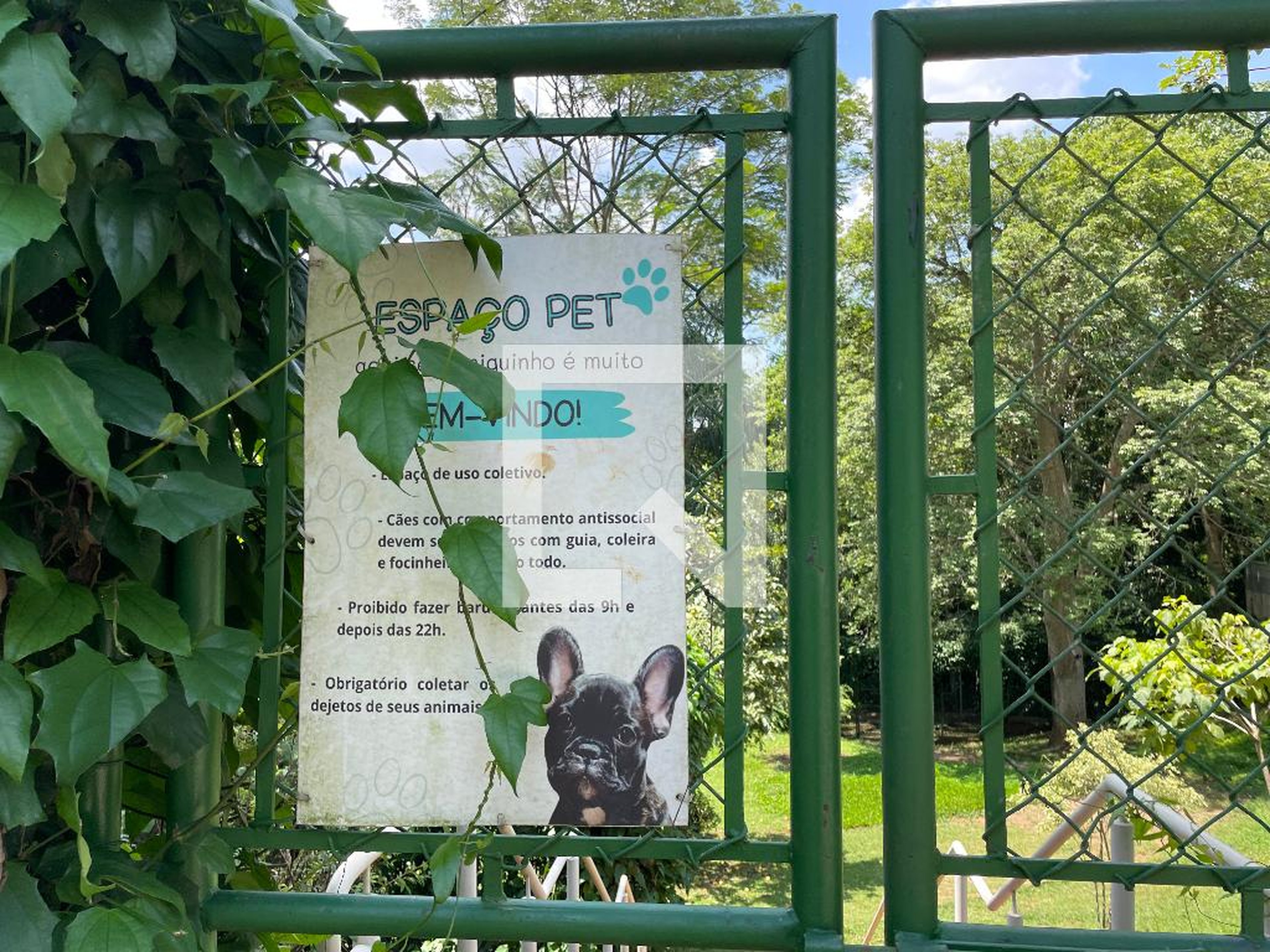 Área comum - Vertentes Granja Viana