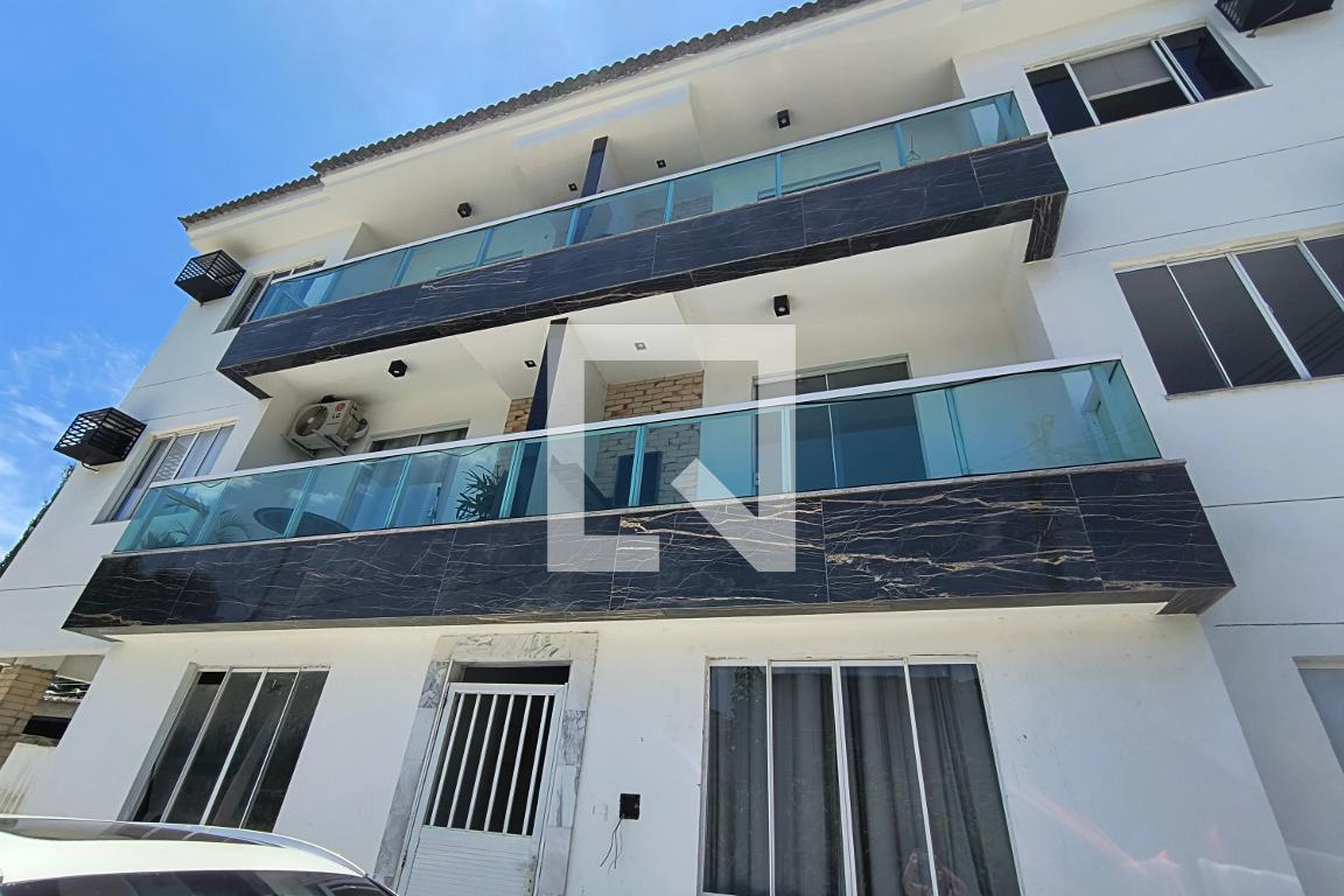 Fachada do Prédio Condomínio em Rua Tapera, 100