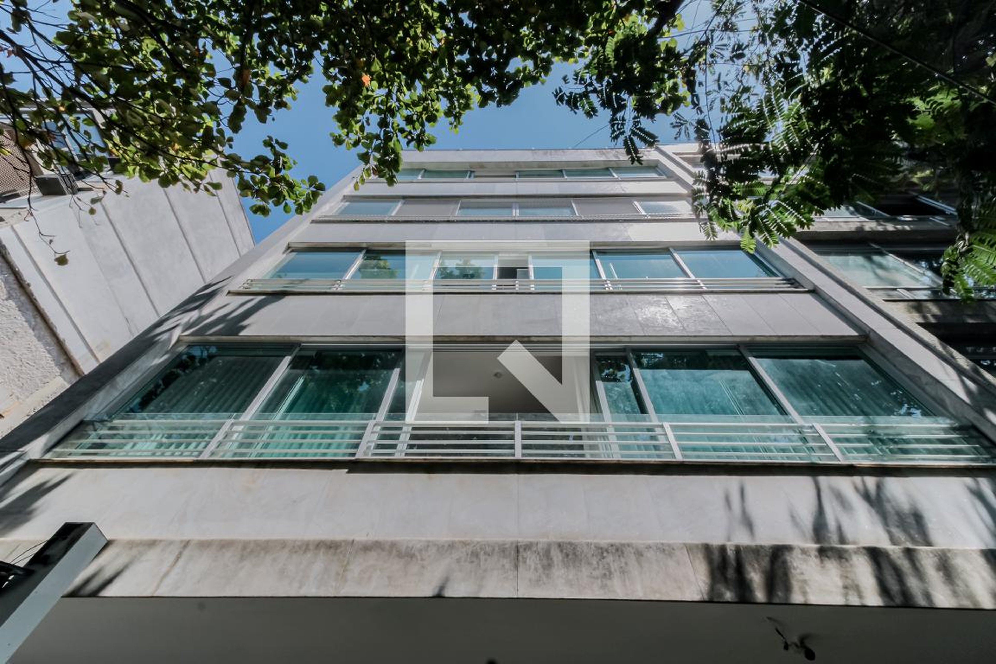 Fachada do Prédio Condomínio em Rua Farme de Amoedo, 119