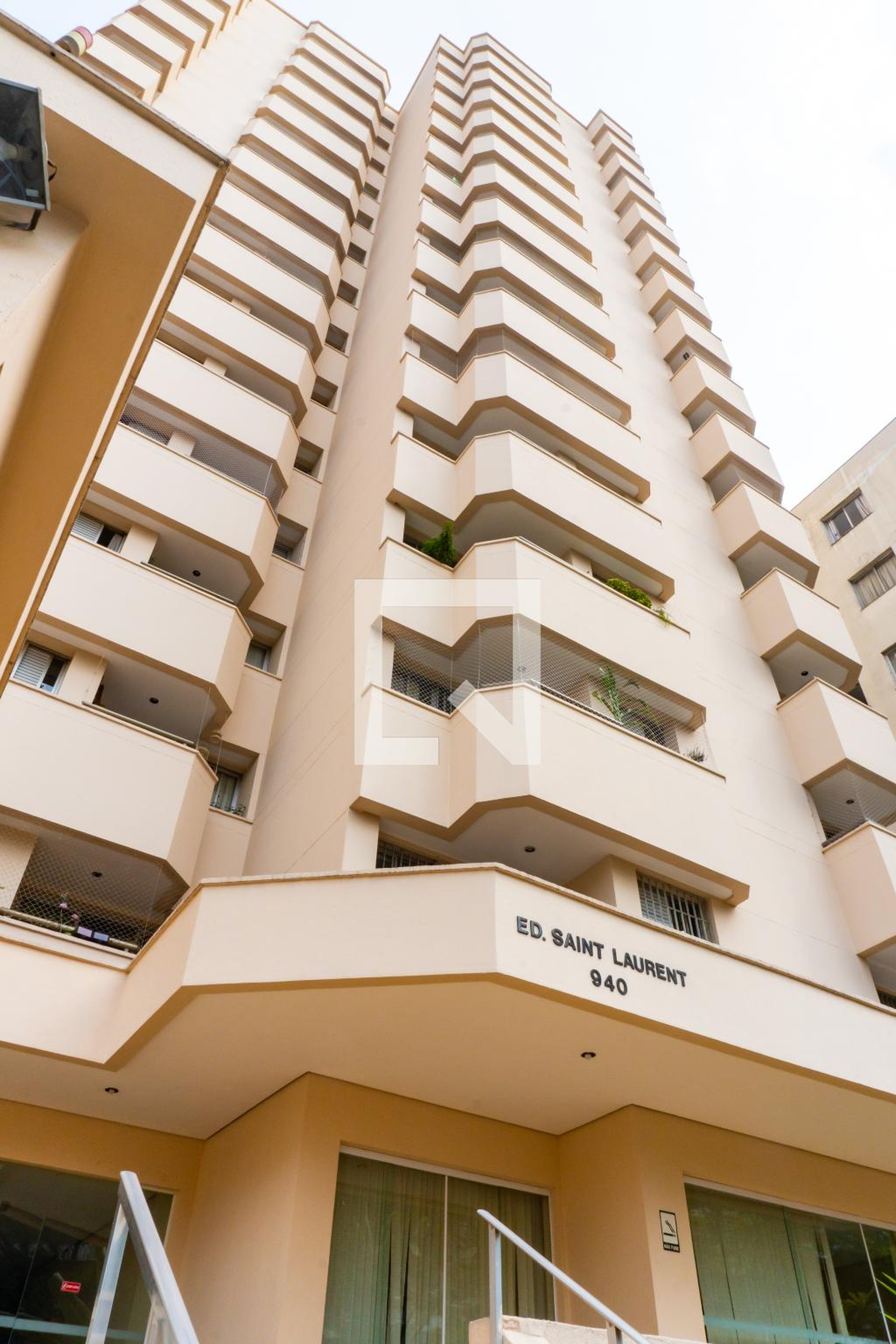 Fachada do Prédio Condomínio Saint Laurent