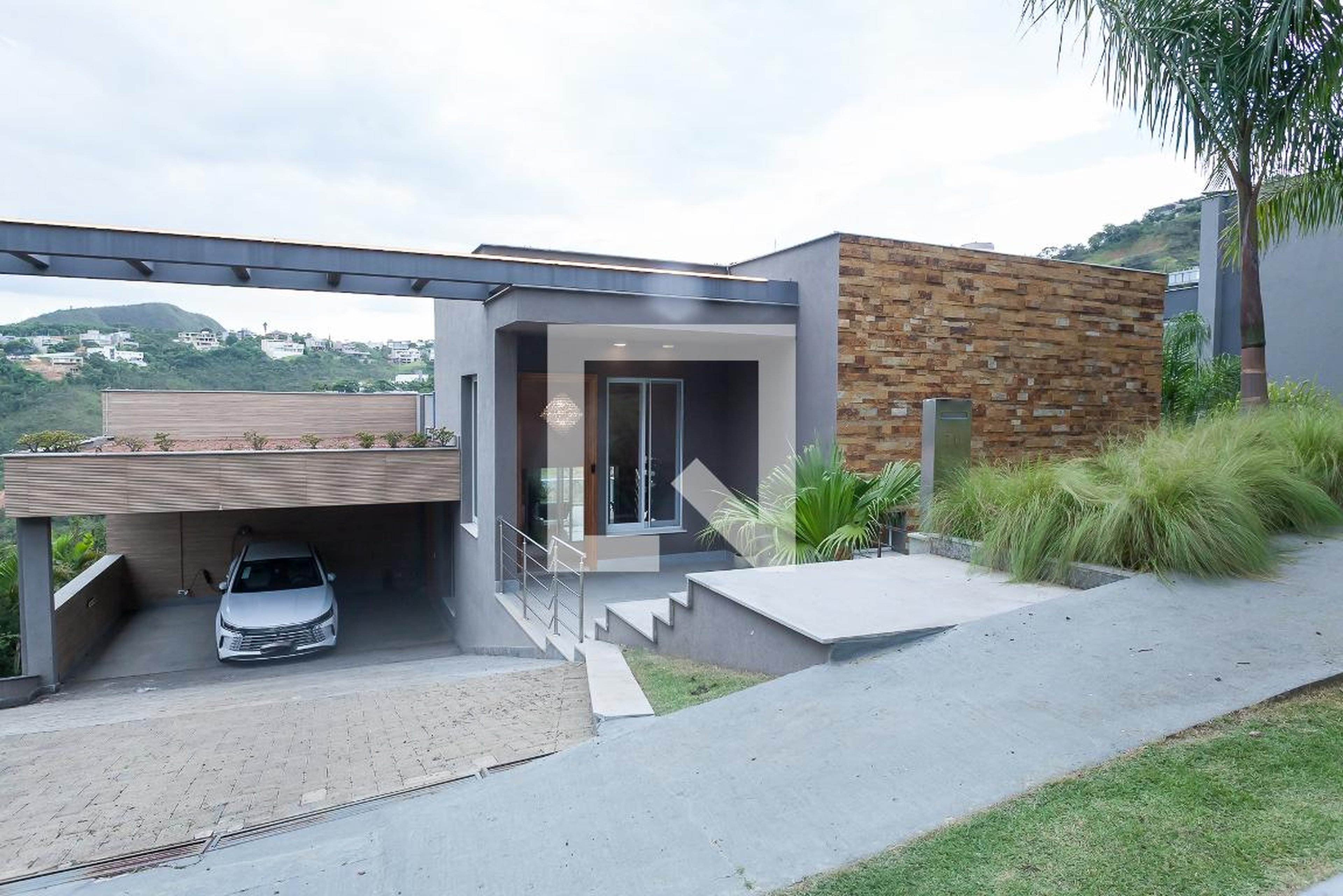 Fachada Condomínio em Rua das Alvoradas, 70