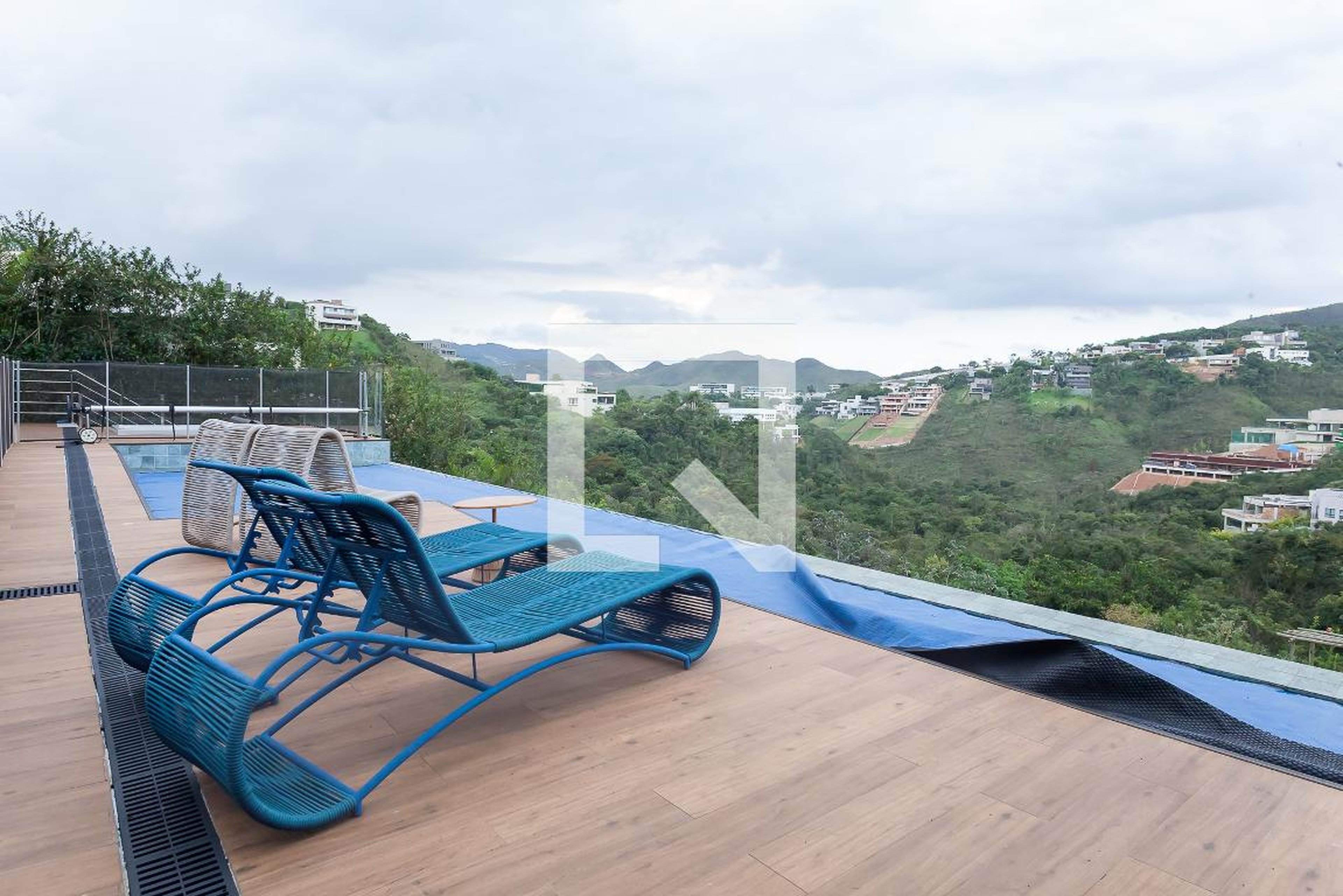 area da piscina - 
