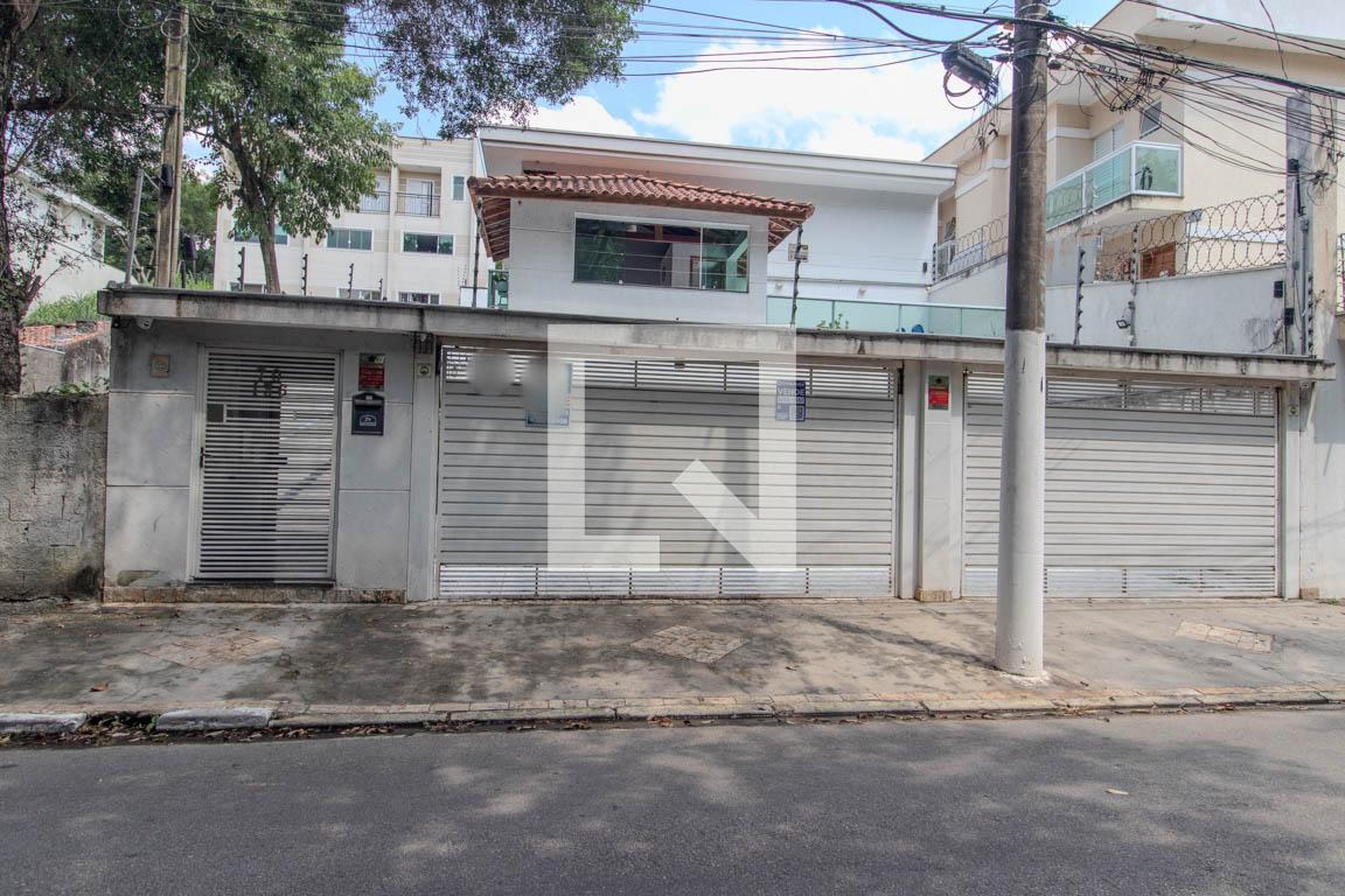 Fachada Condomínio em Avenida Vereador Ângelo Bortolo, 136