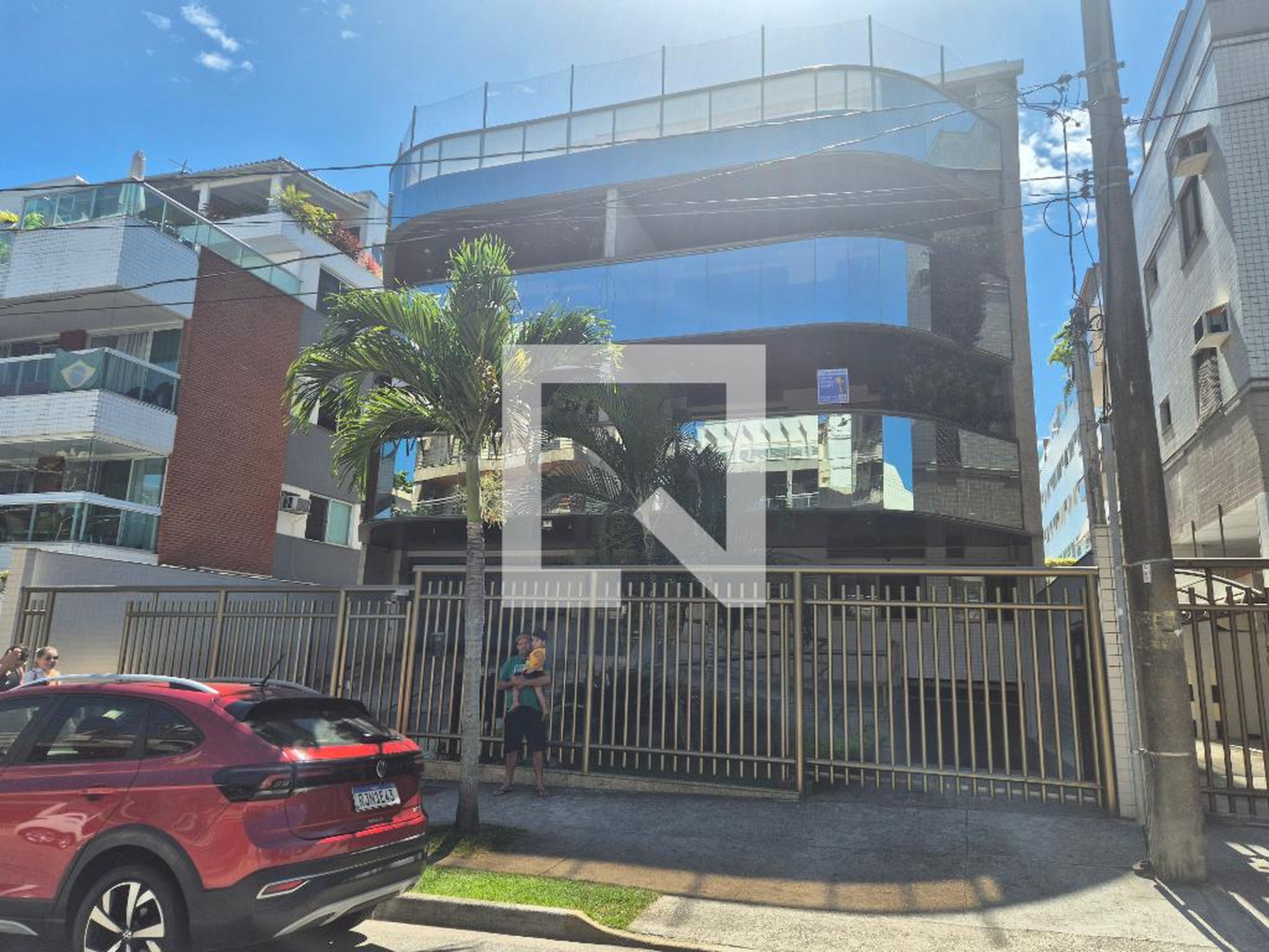 Fachada Condomínio em Rua Raul Amaro Nim Ferreira, 90