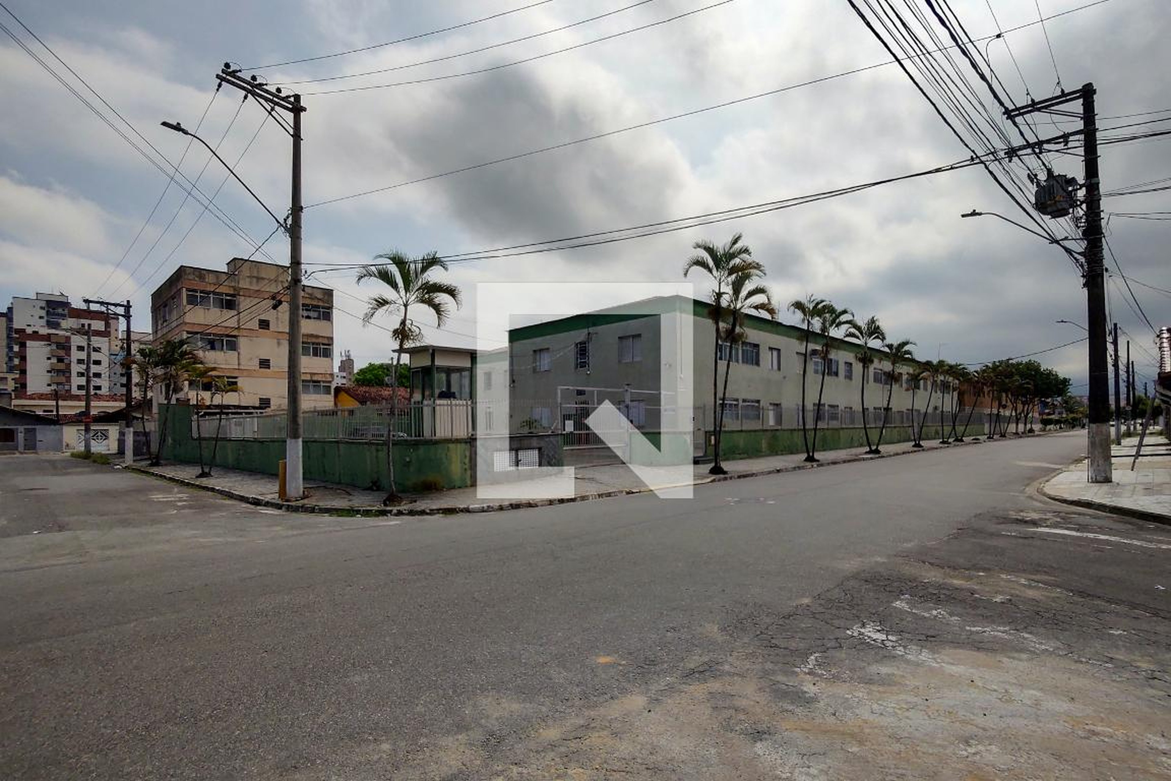 Fachada do Prédio Condomínio em Rua Flausina de Oliveira Rosa, 179