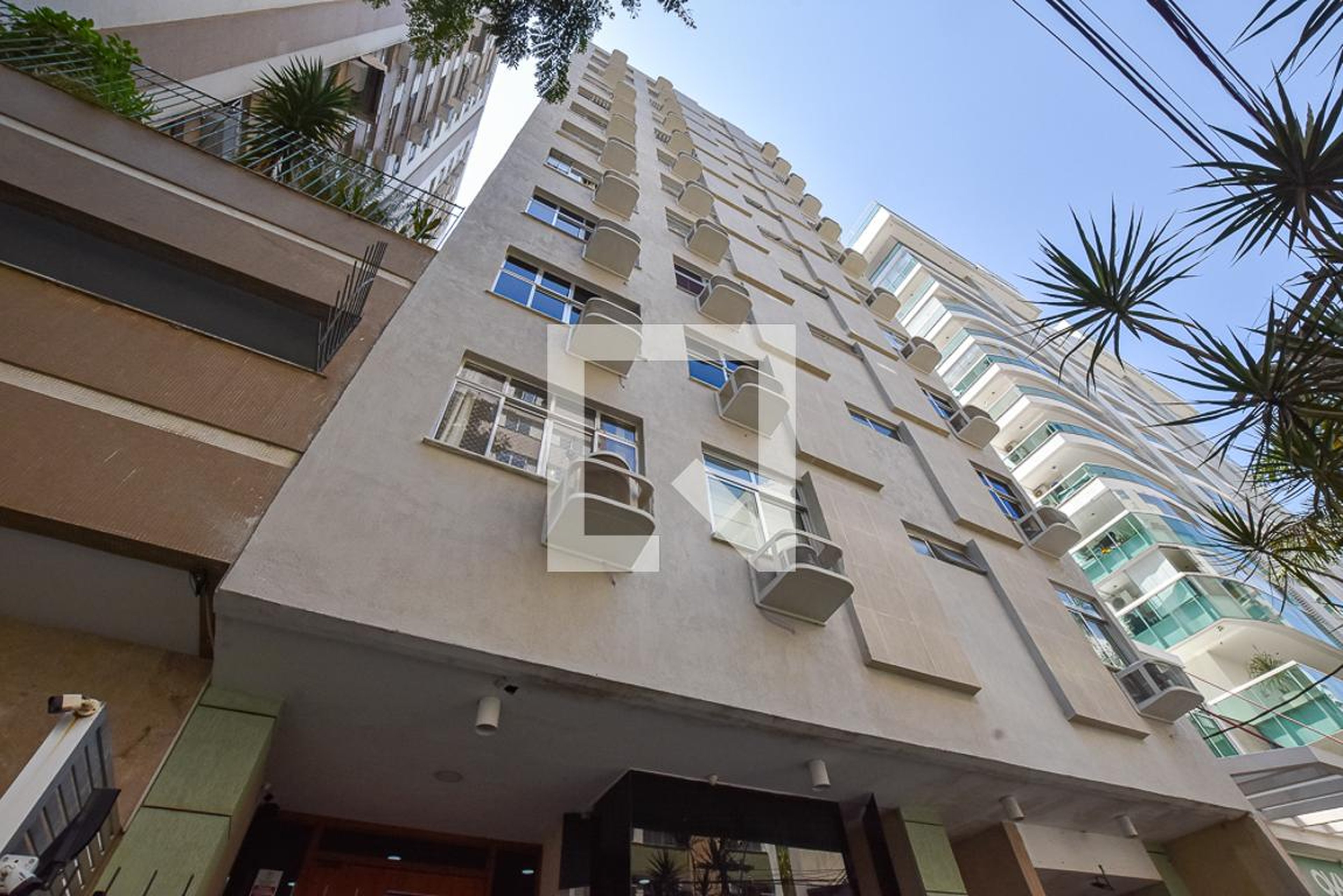 Fachada Condomínio em Rua Doutor Tavares de Macedo, 29