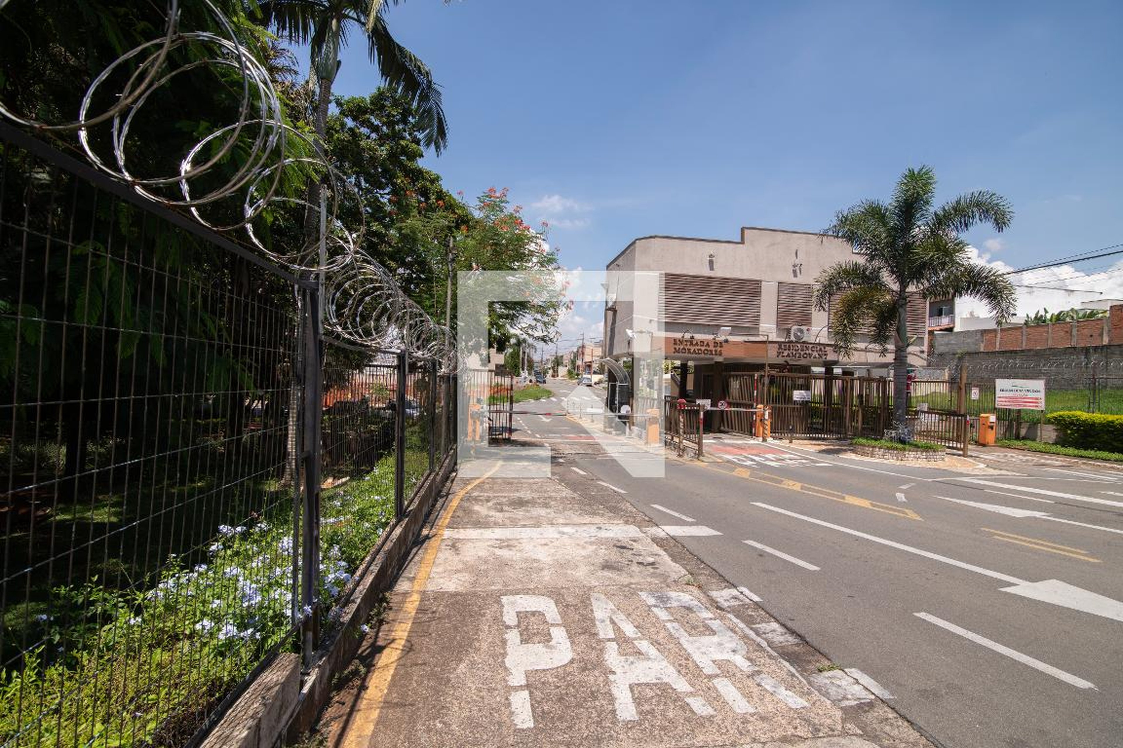 Fachada do Condomínio Condomínio em Rua Vilson de Oliveira, 331