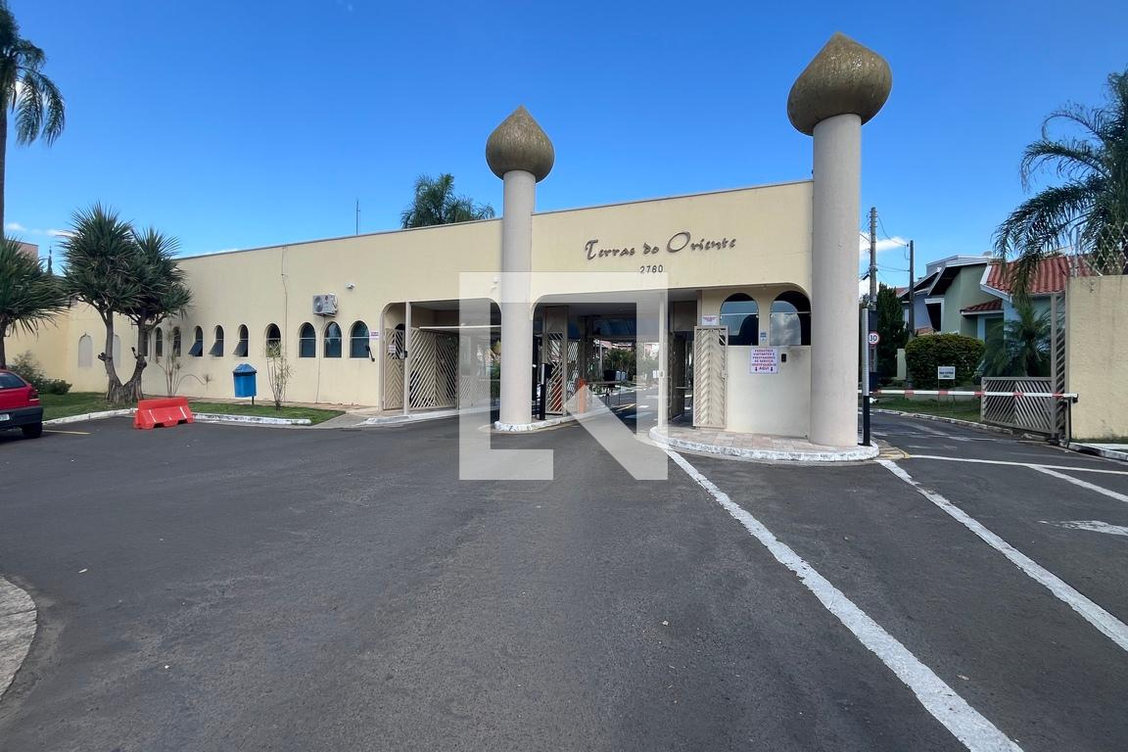 Fachada Condomínio em Alameda Bagdá, 12