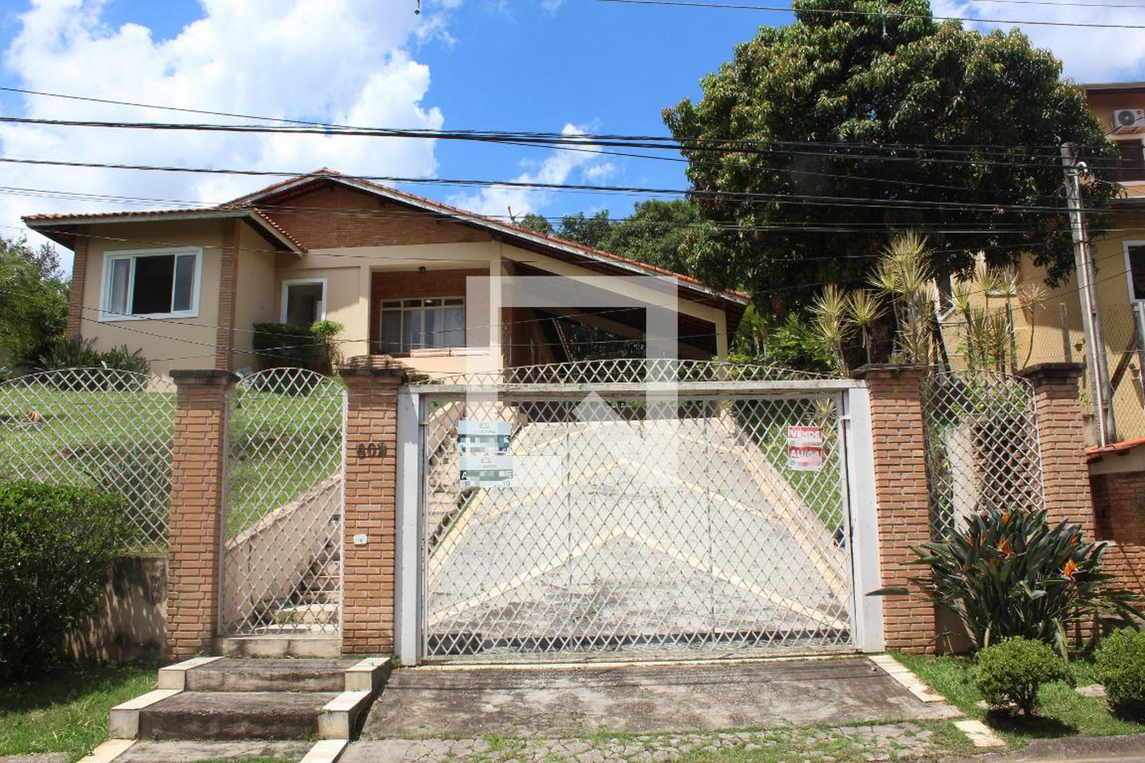 Fachada Condomínio em Alameda Porta Dágua, 602