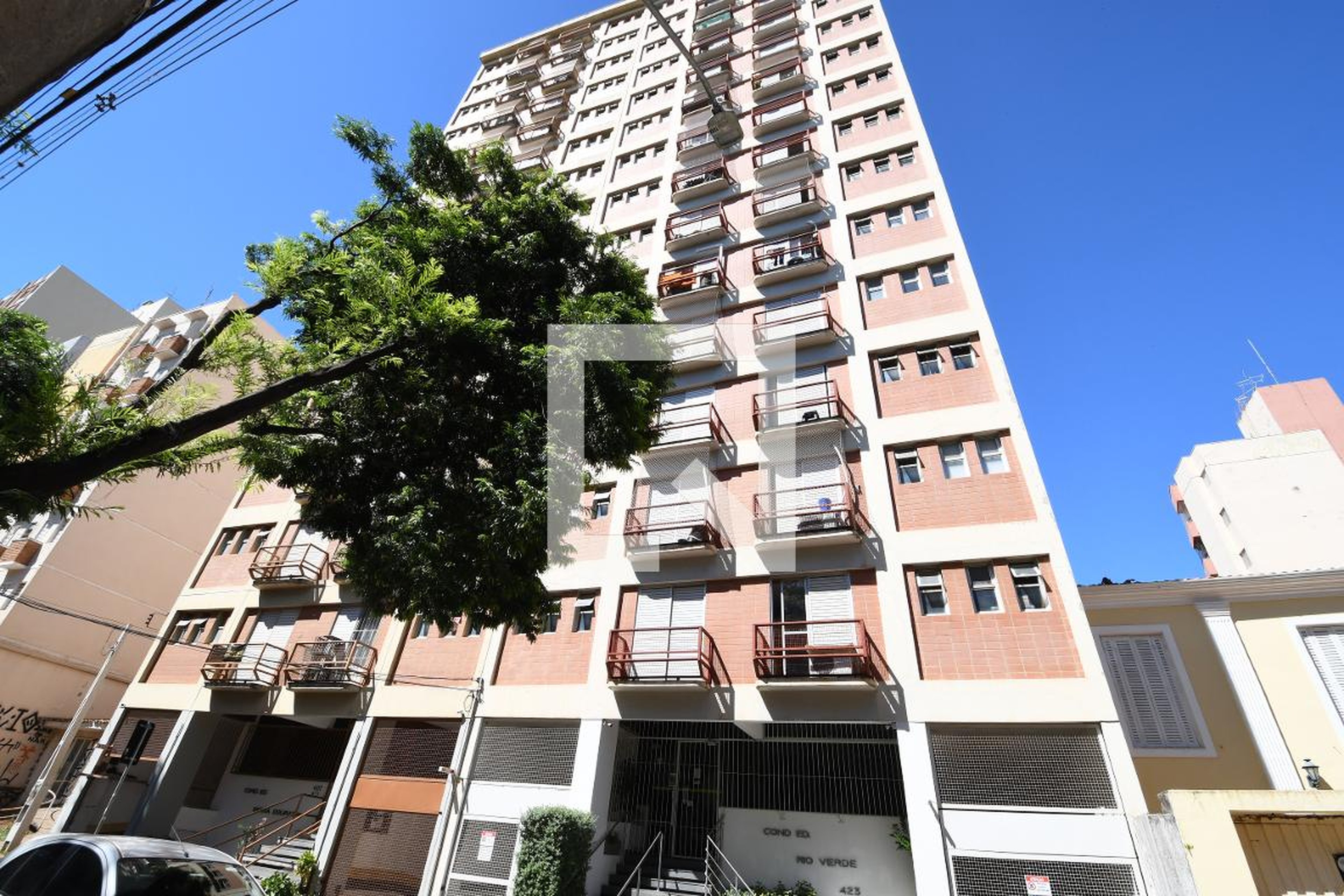 Fachada do Prédio Condomínio em Rua Culto à Ciência, 423