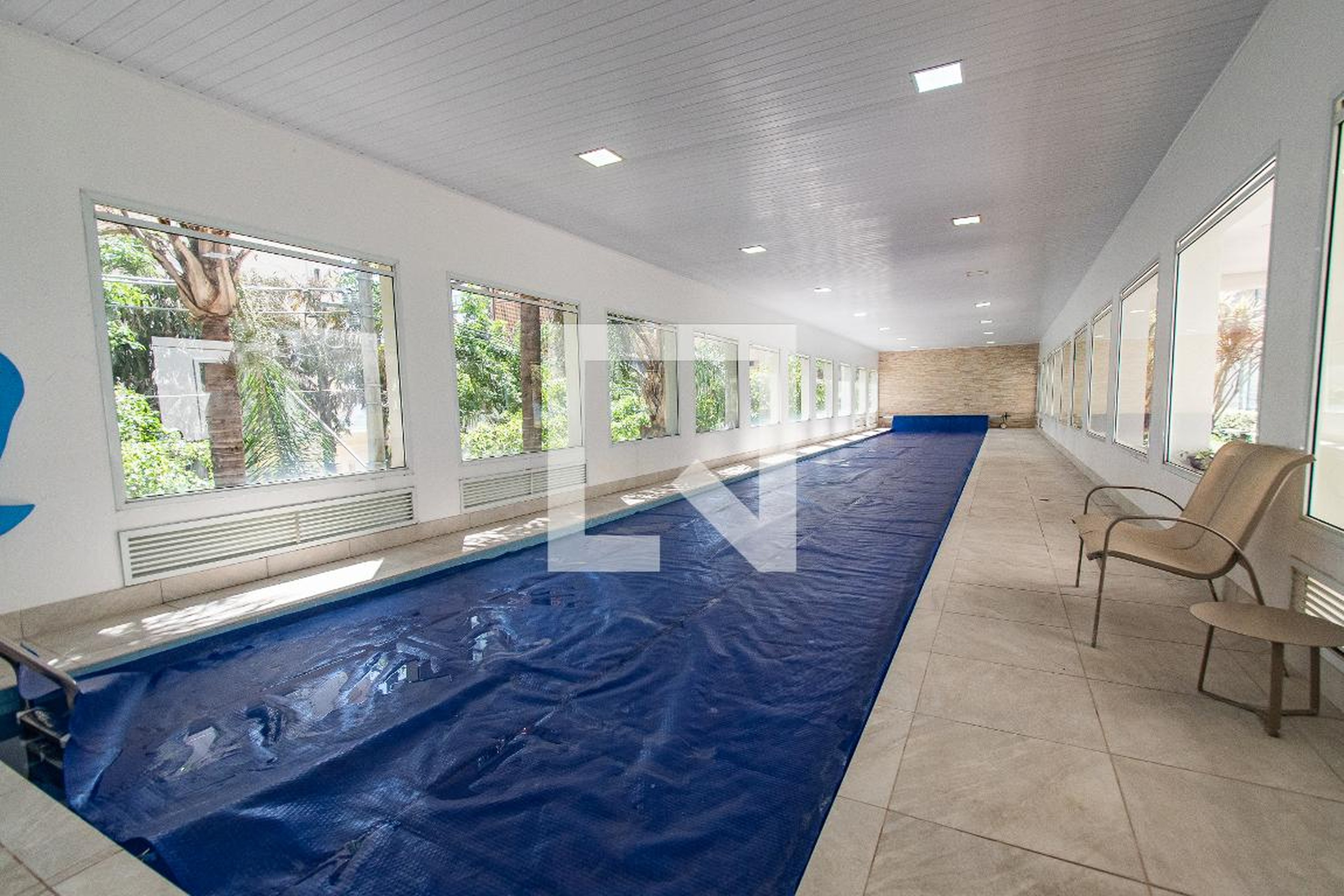 Piscina coberta - Supreme