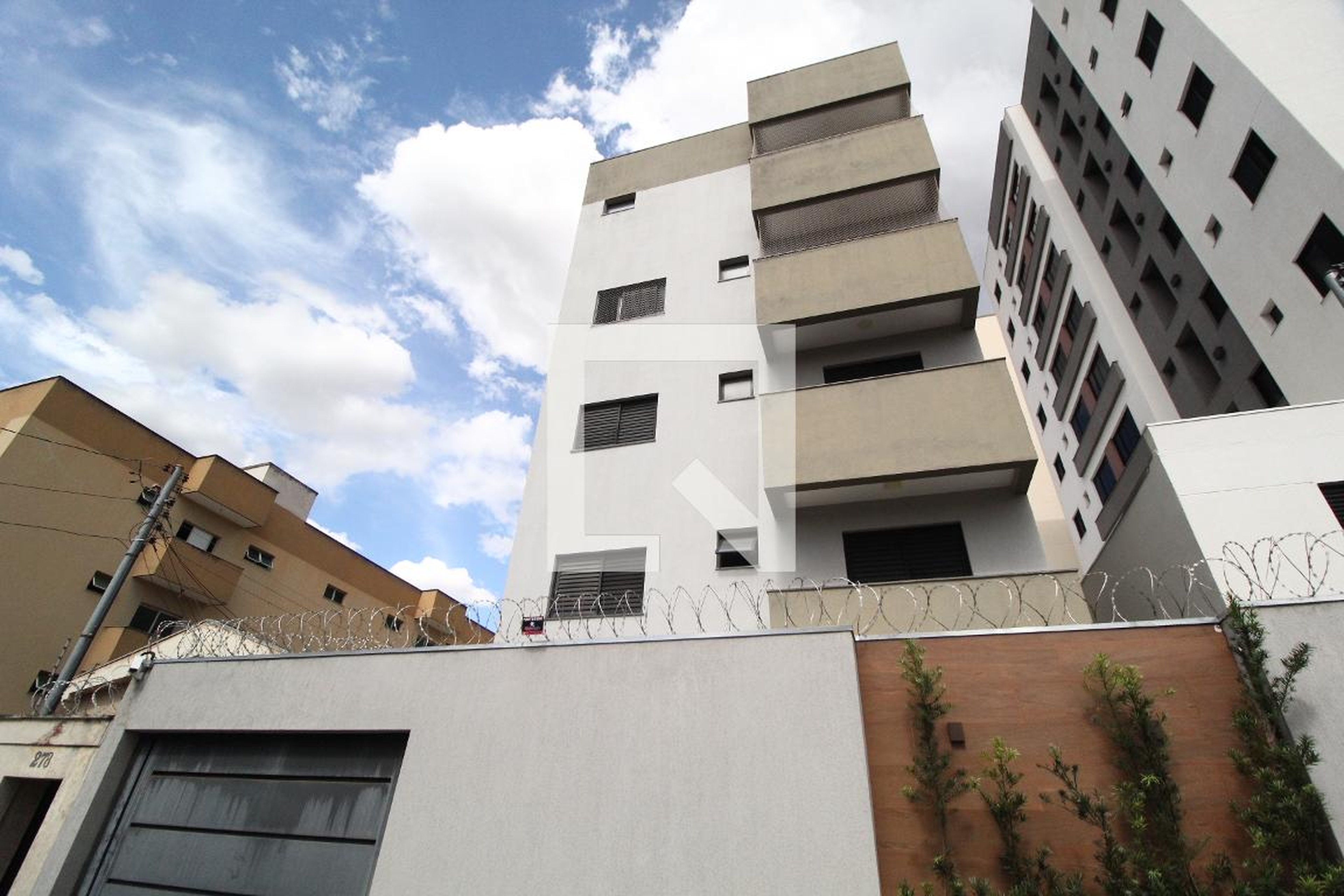 Fachada Condomínio em Rua Cecílio Jorge, 268