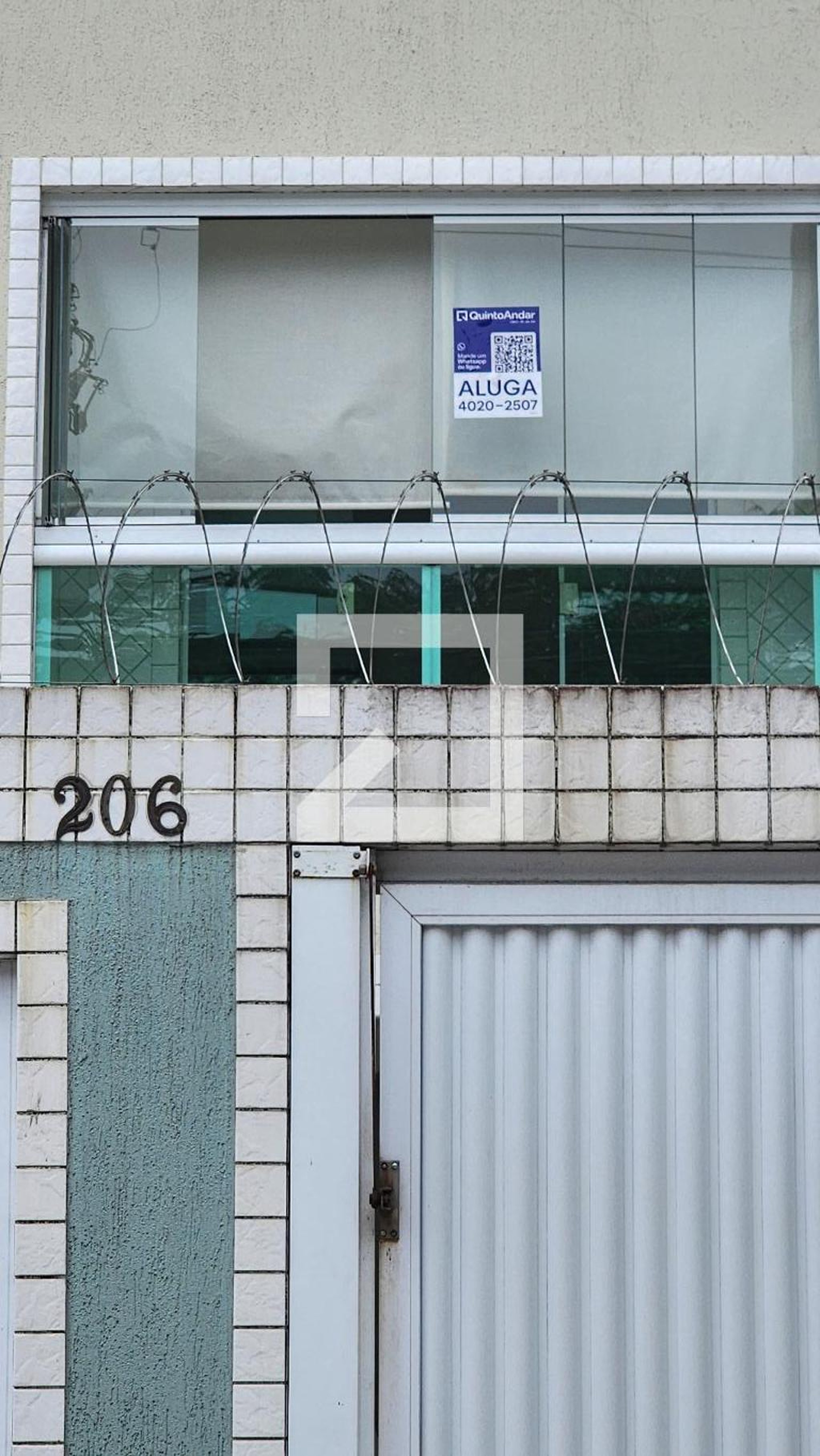 Fachada Condomínio em Rua Júlio Conceição, 206