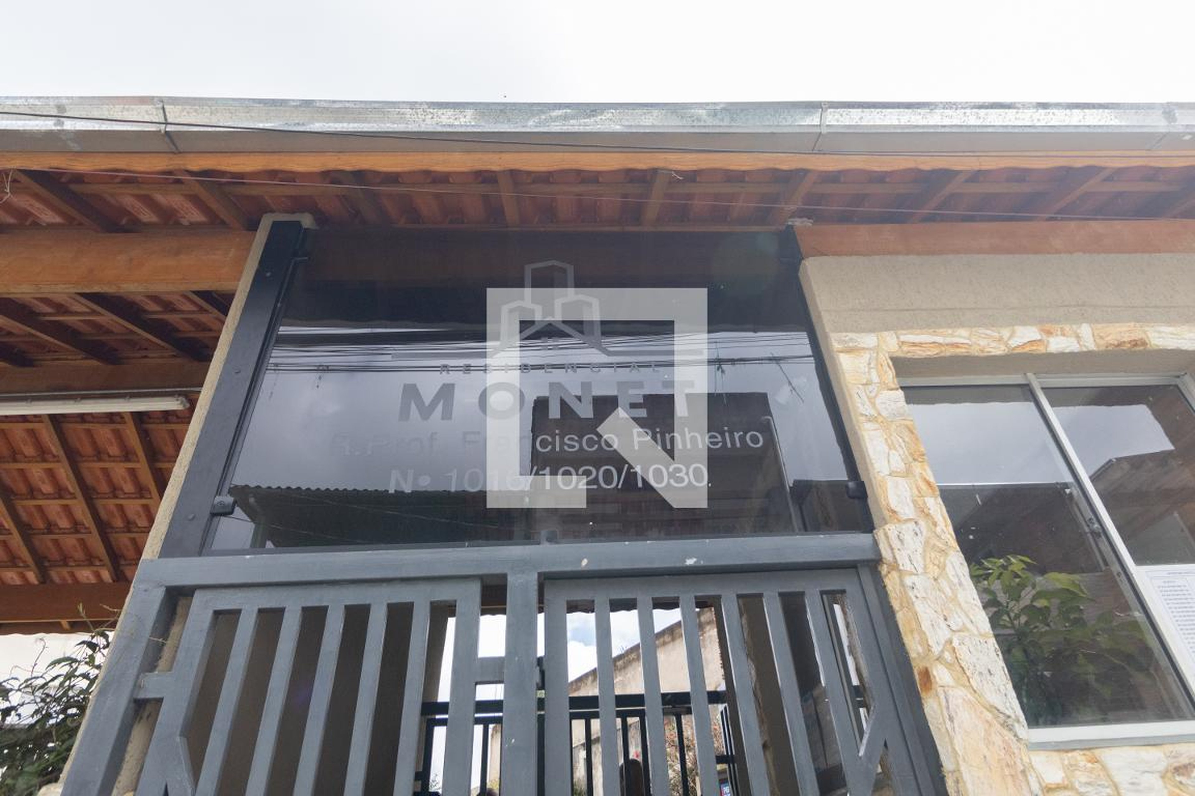 Fachada Condomínio em Rua Professor Francisco Pinheiro, 1020