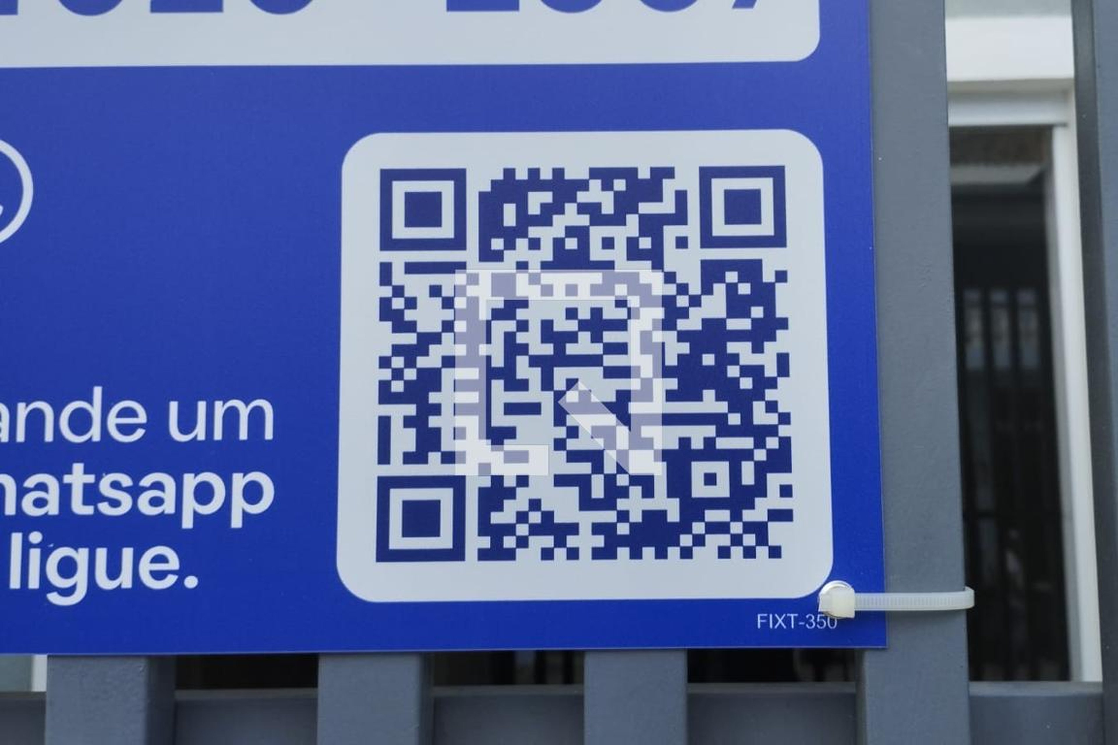 Fachada Condomínio em Rua Ponta de Leste, 36